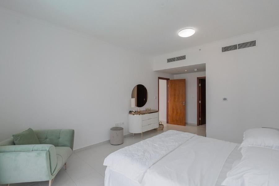 Splendid Apartments with Burj Khalifa and Fountain View