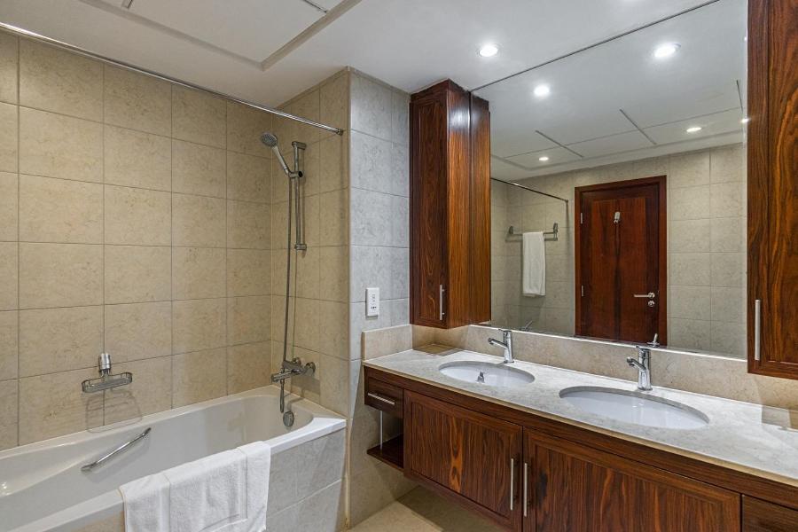 Splendid Apartments with Burj Khalifa and Fountain View
