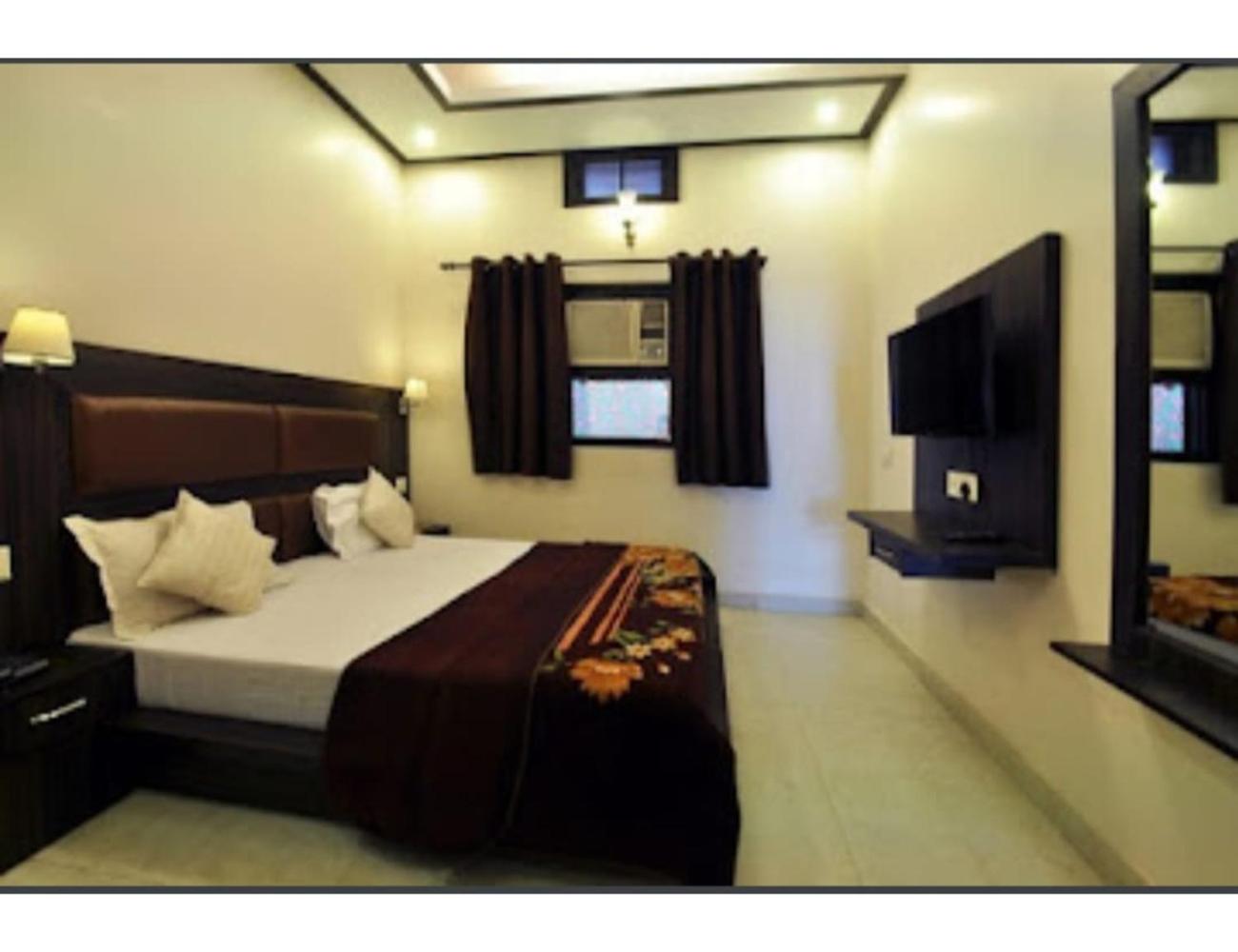 Hotel Sunder Palace, Dehradun view 3