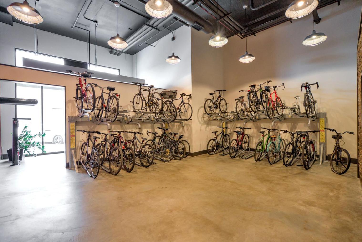 Redwood City 1BR w Gym WD nr Caltrain SFO-916 - Property Image 5