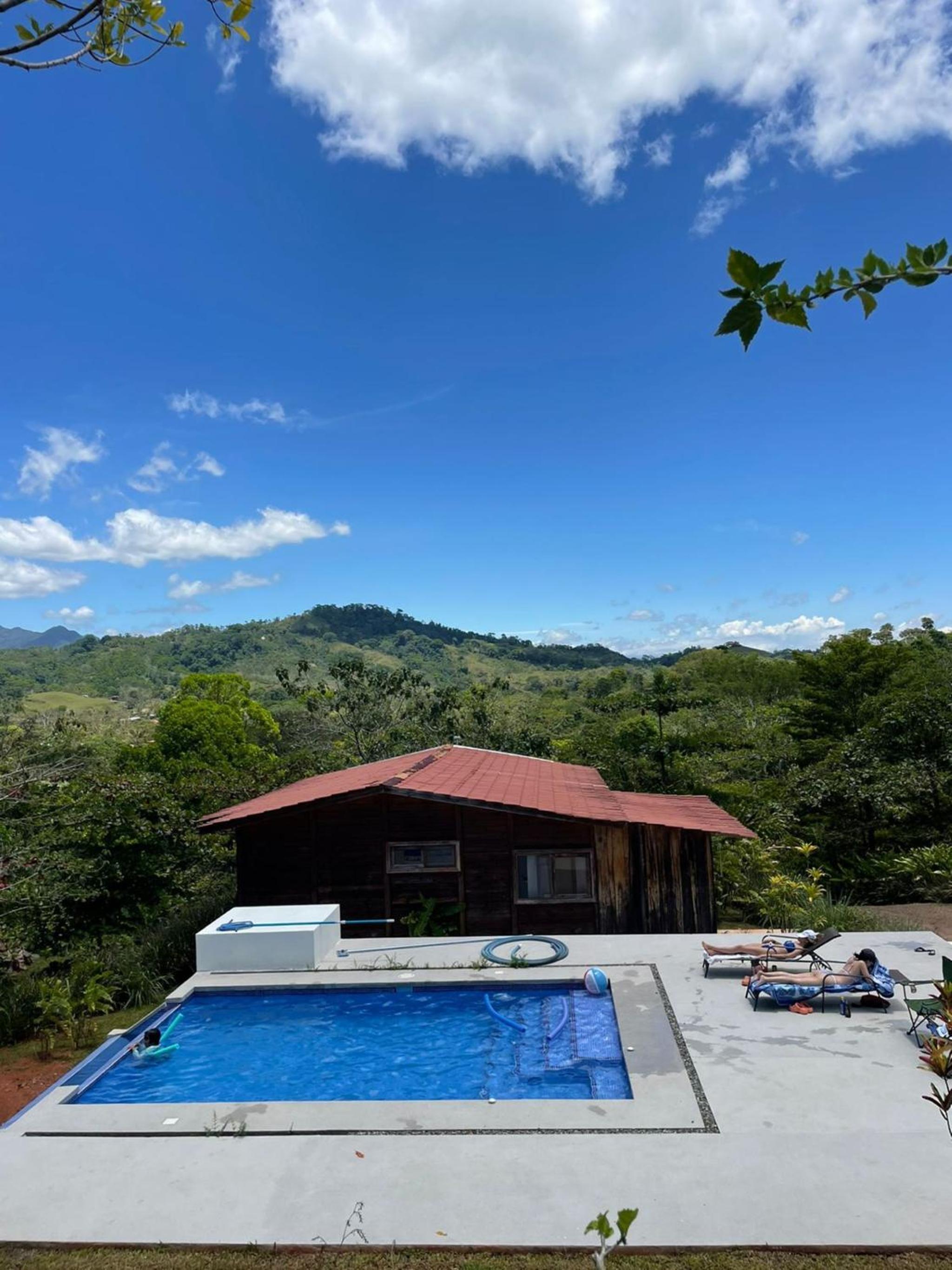 Jaco-Carara 3 bdrm surrounded by rainforest with private pool