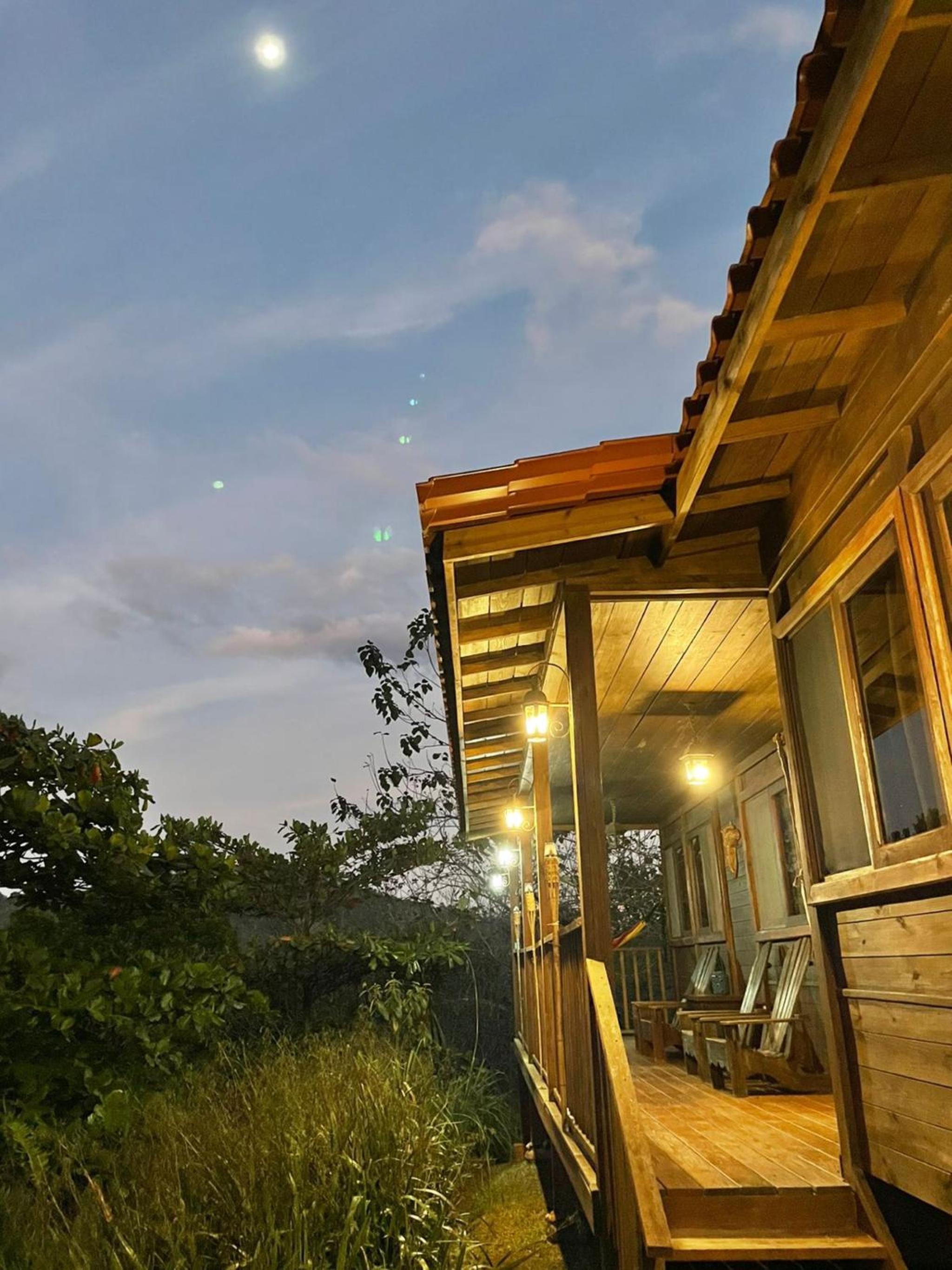 Jaco-Carara 3 bdrm surrounded by rainforest with private pool