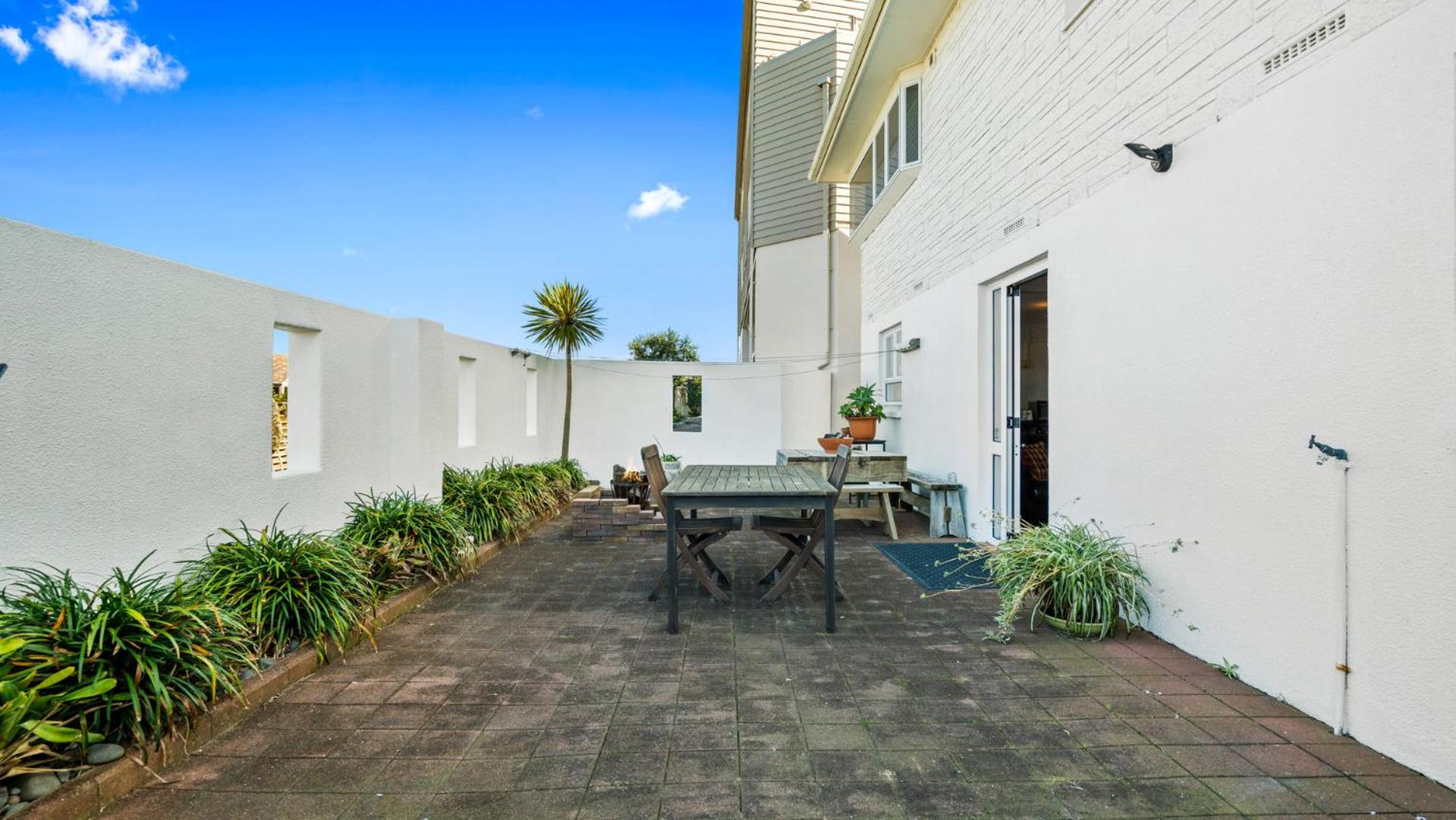 Upsides and Good Vibes - Mount Maunganui Unit view 4