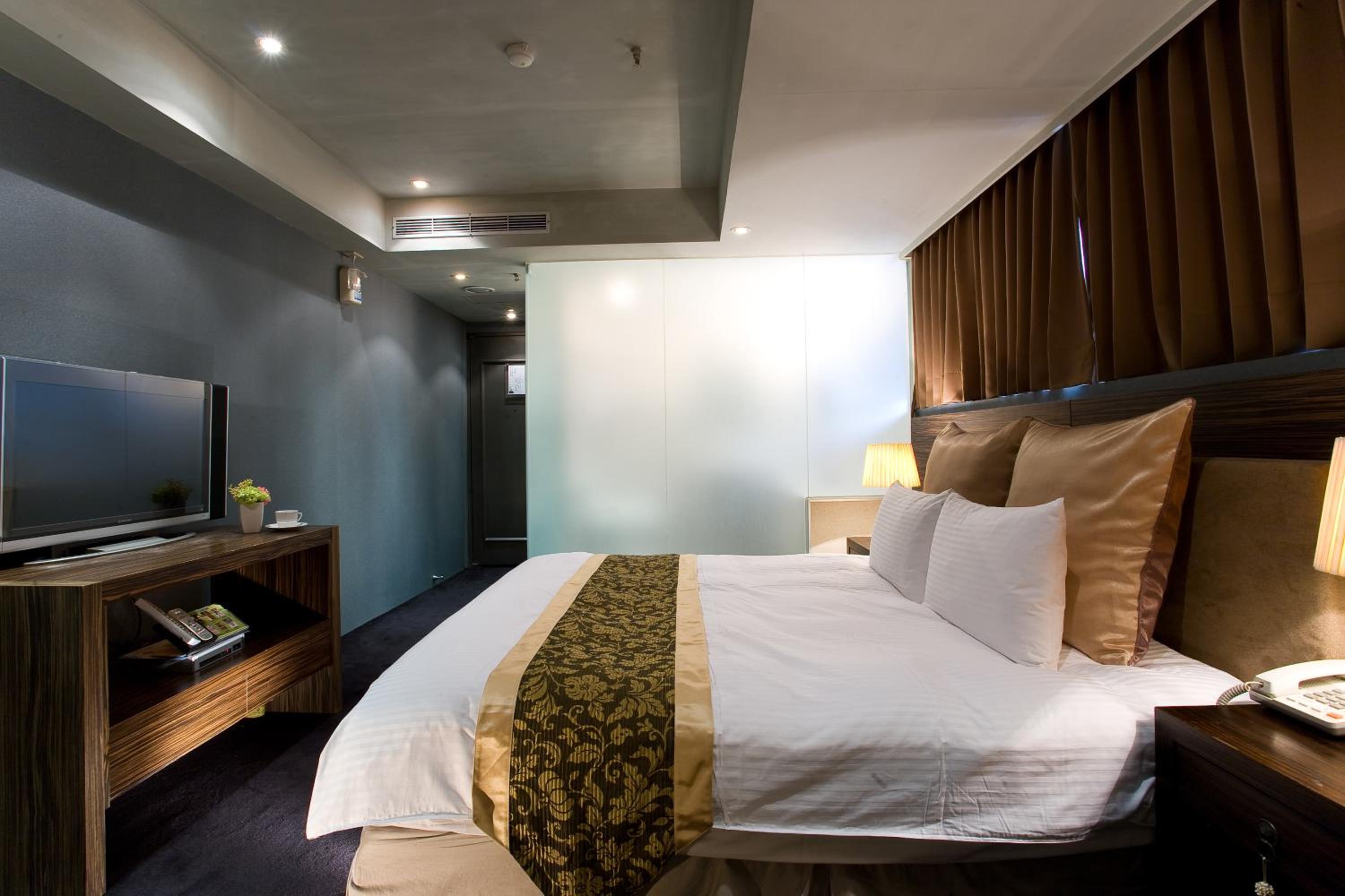 H.M.Hotel