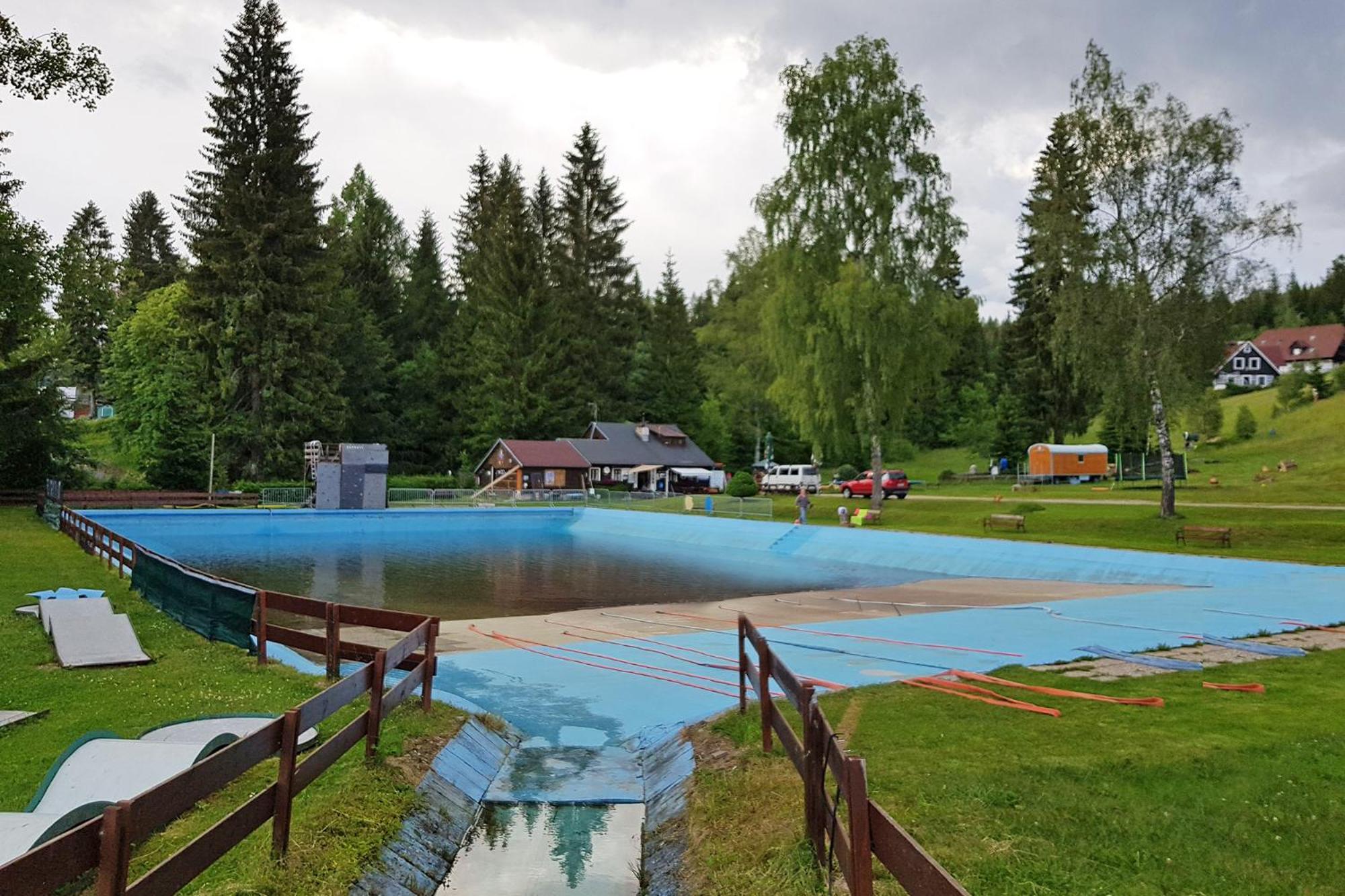 ENJOYHARRACHOV - Atraktivní slunný klimatizovaný apartmán 14 v centru se saunou, parkováním, Wifi-WLAN, SAT, herní konzolí, PC s win 10, Netflix zdarma a m