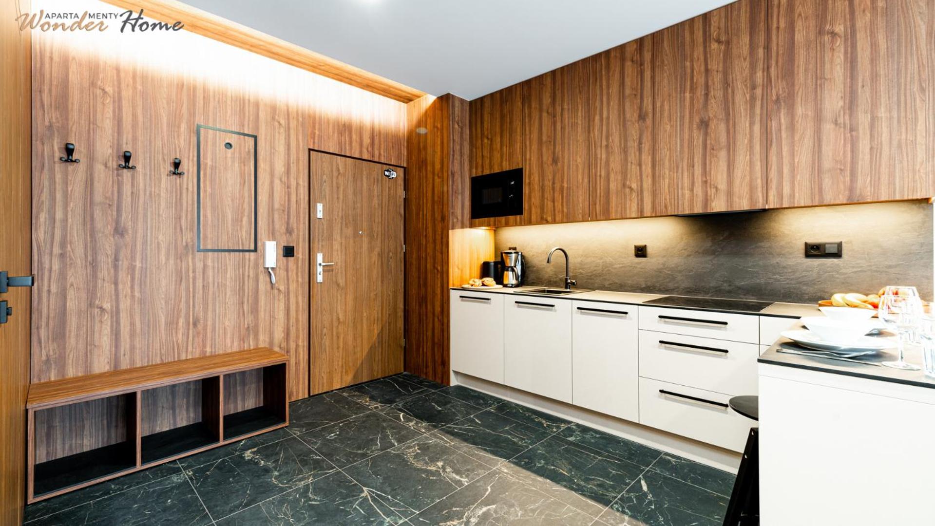 Wonder Home - Apartamenty Hillside tuż przy stoku, sklep, plac zabaw i zewnętrzna siłownia na terenie kompleksu