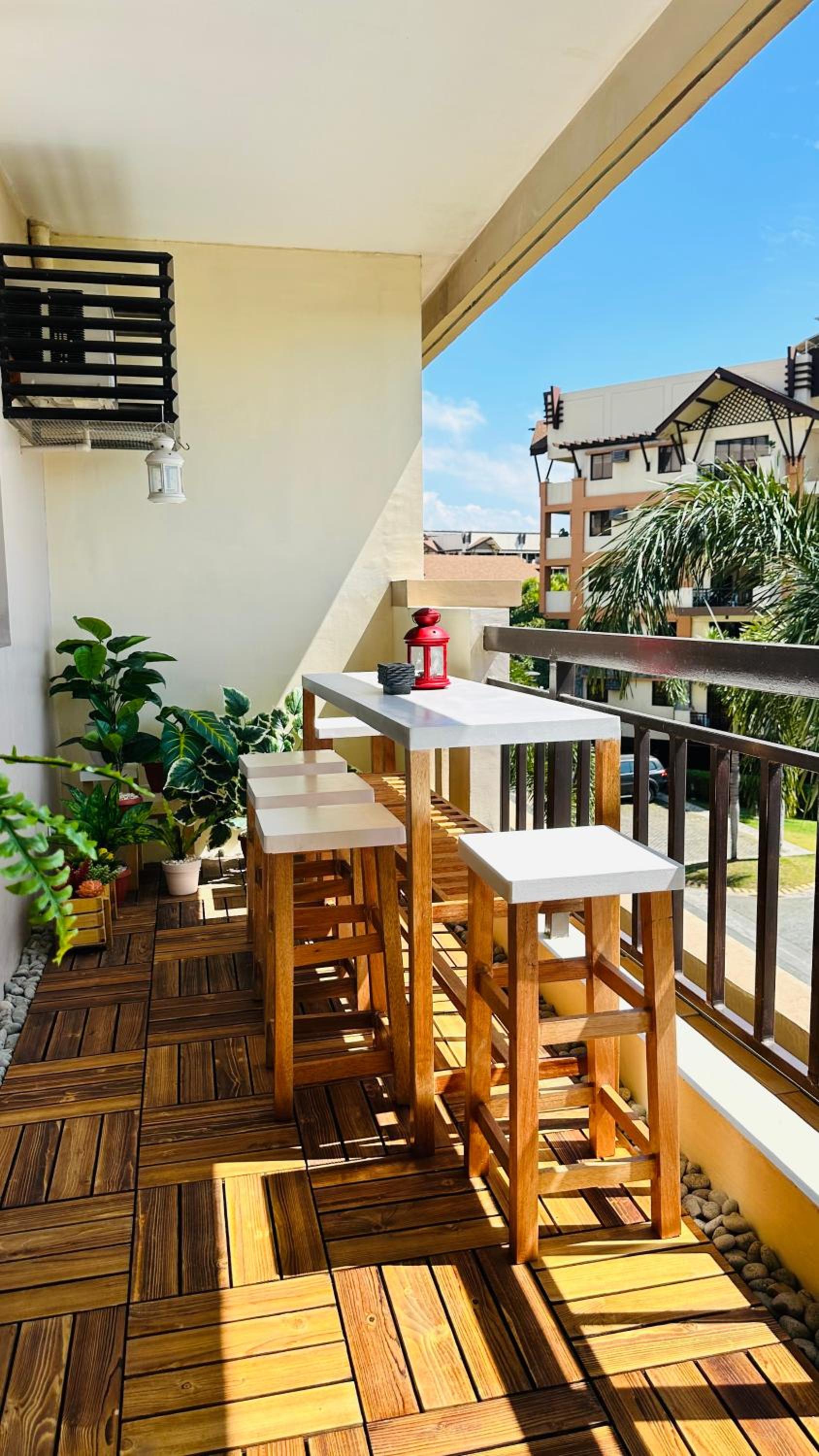 Beyond Zurich HOME Staycation