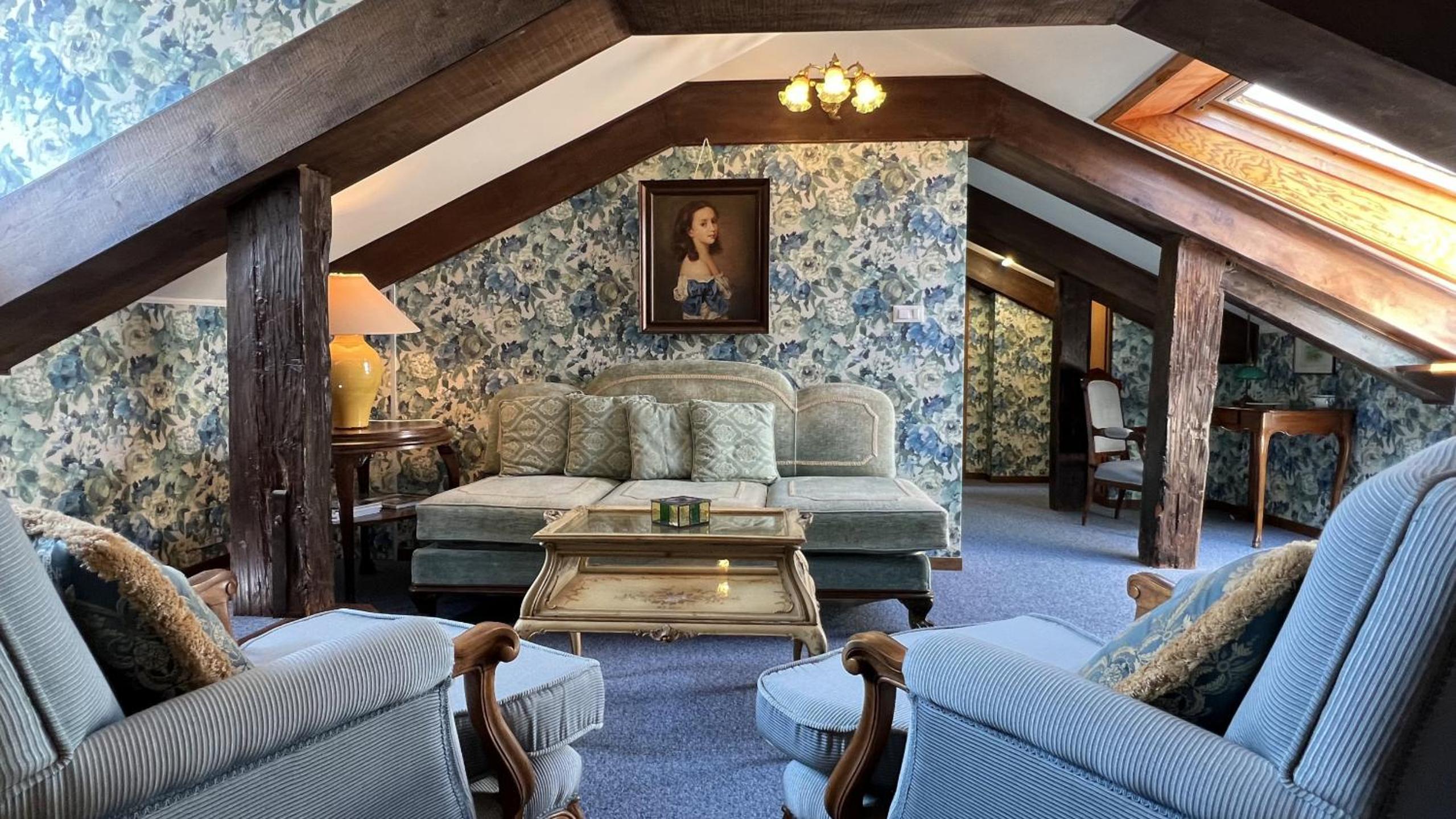lounge