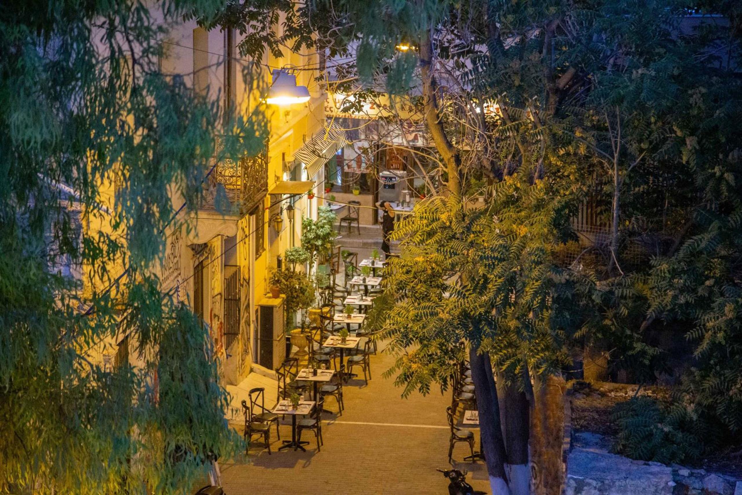 Superb Central Athens Suite with Rooftop, Perfect for 5 Guests, 85sqm