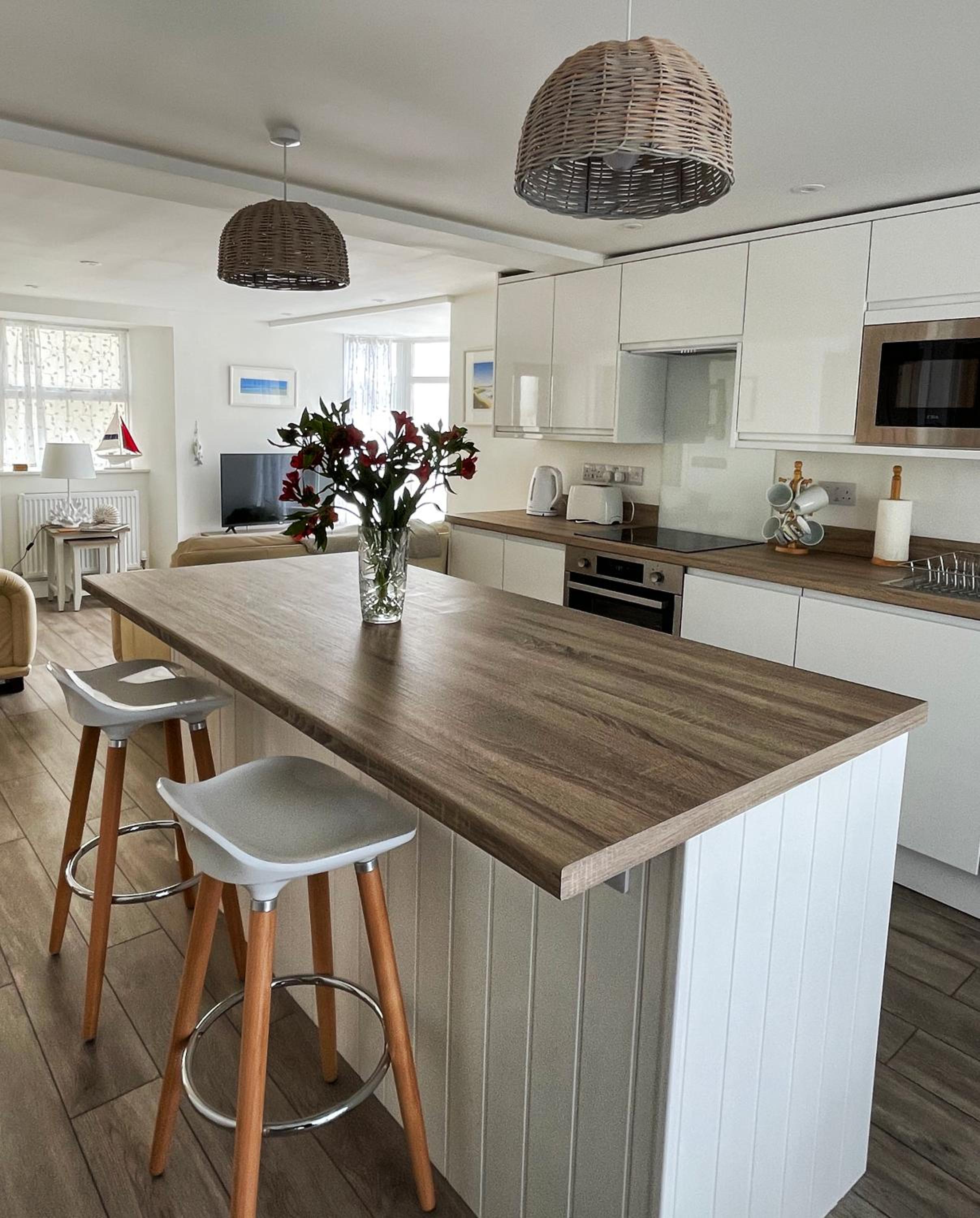Cliff House - a stunning sea view 2 bed apartment in Porthleven view 3