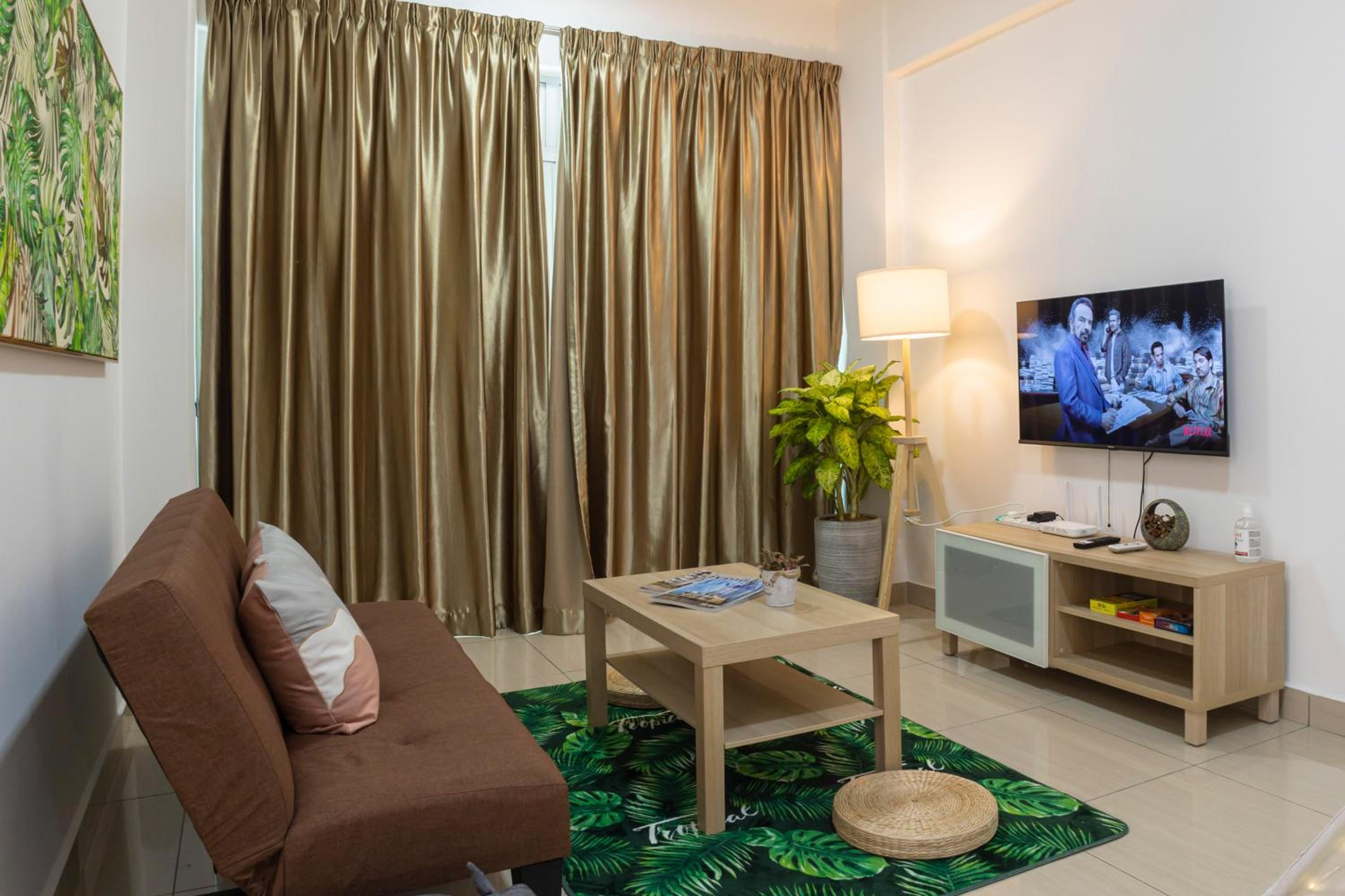 Mount Austin Midori Green 10 Pax Free Wi-Fi 500Mbps Netflix