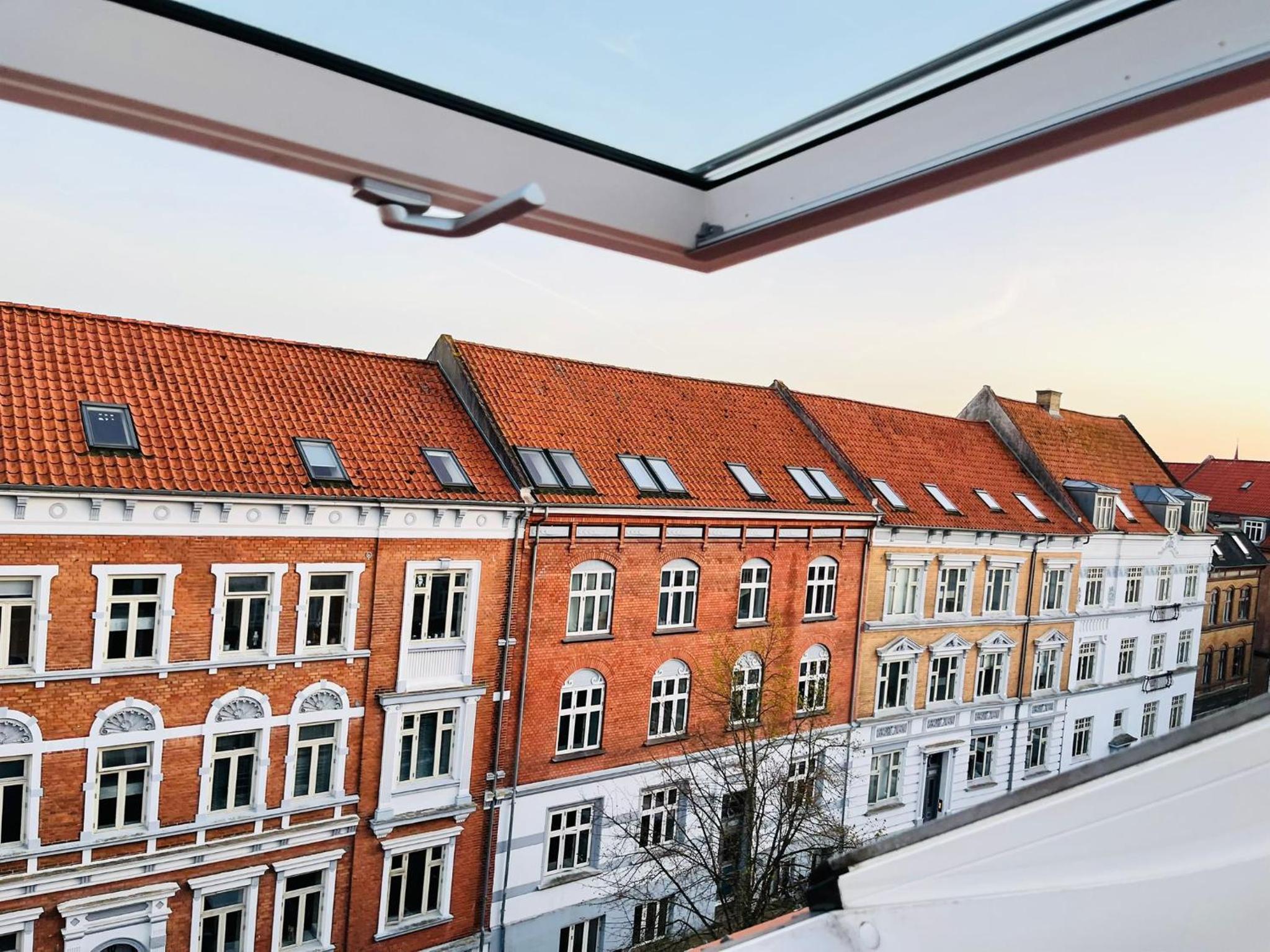 Scandinavian Apartment Hotel - Lunden 1 - Central 3 bedroom apartment on two floors view 3