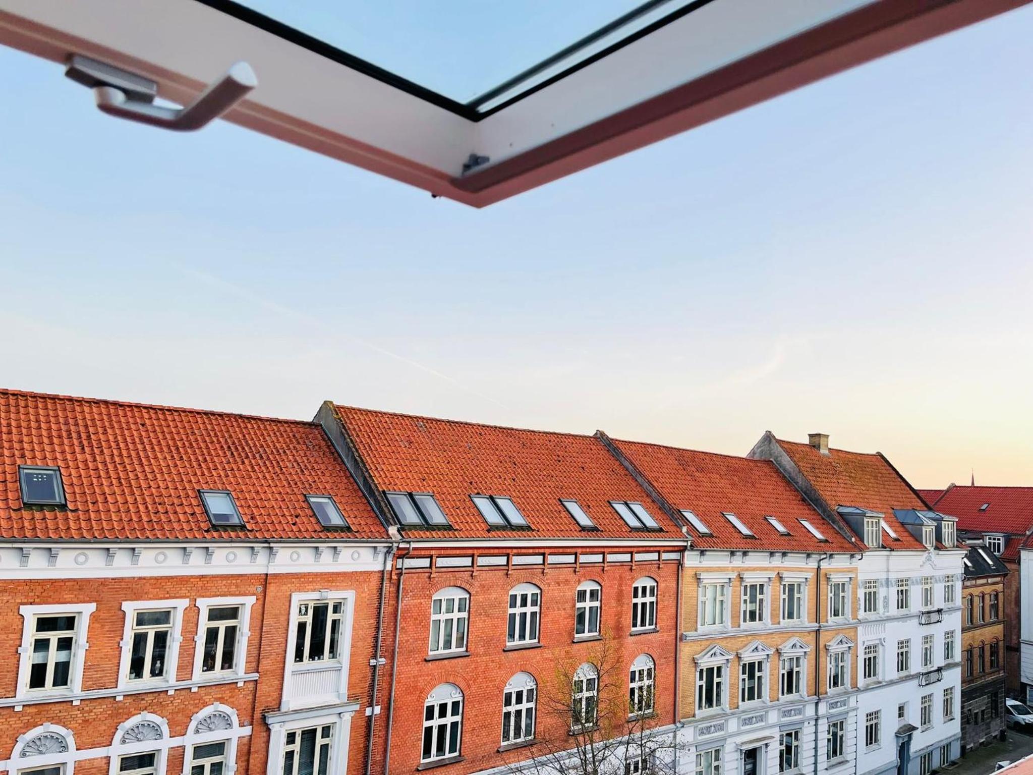 Scandinavian Apartment Hotel - Lunden 1 - Central 3 bedroom apartment on two floors view 5