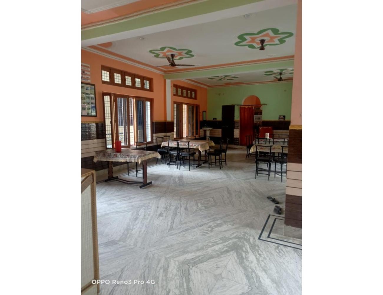 Hotel Kanak Palace, Barkot