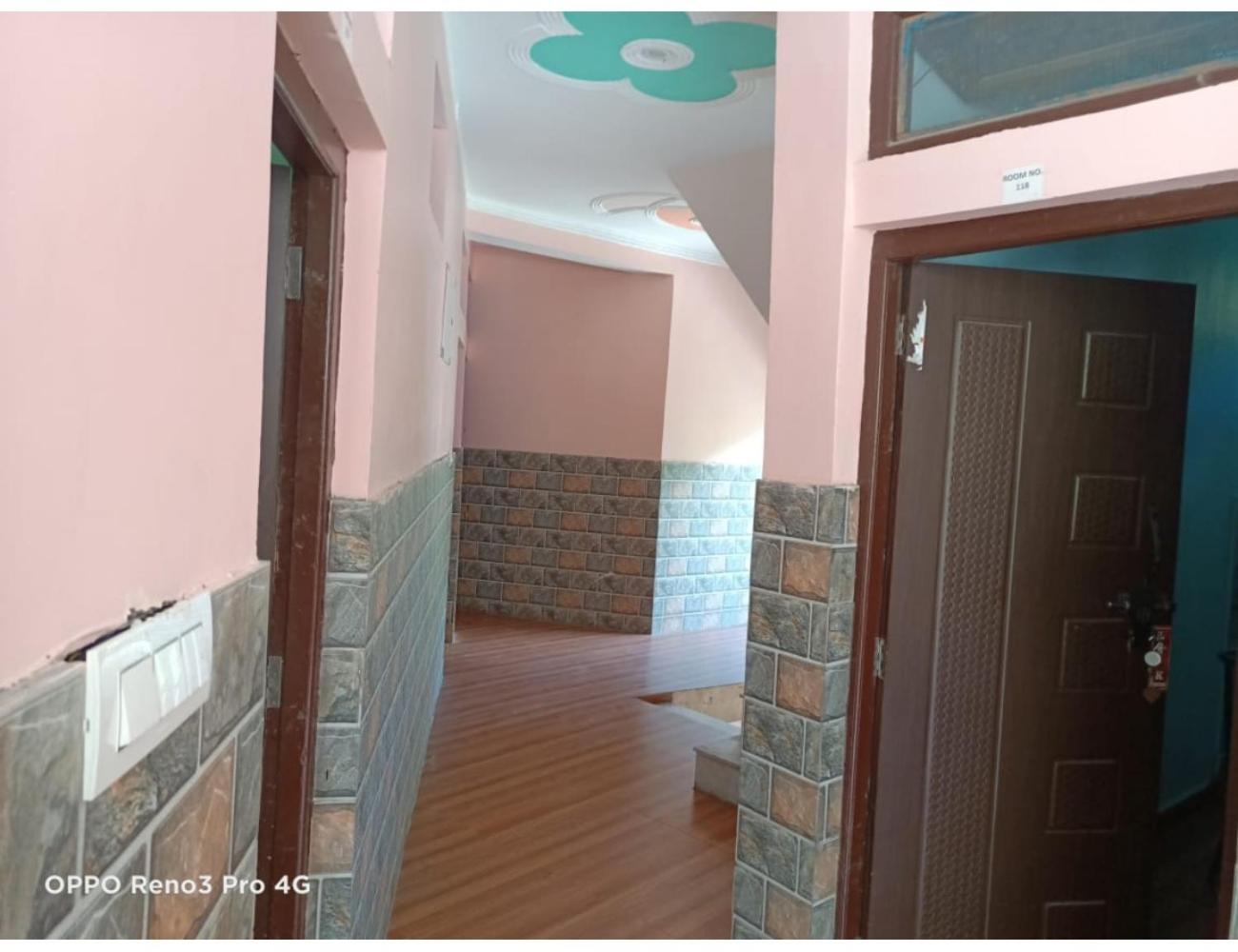 Hotel Kanak Palace, Barkot