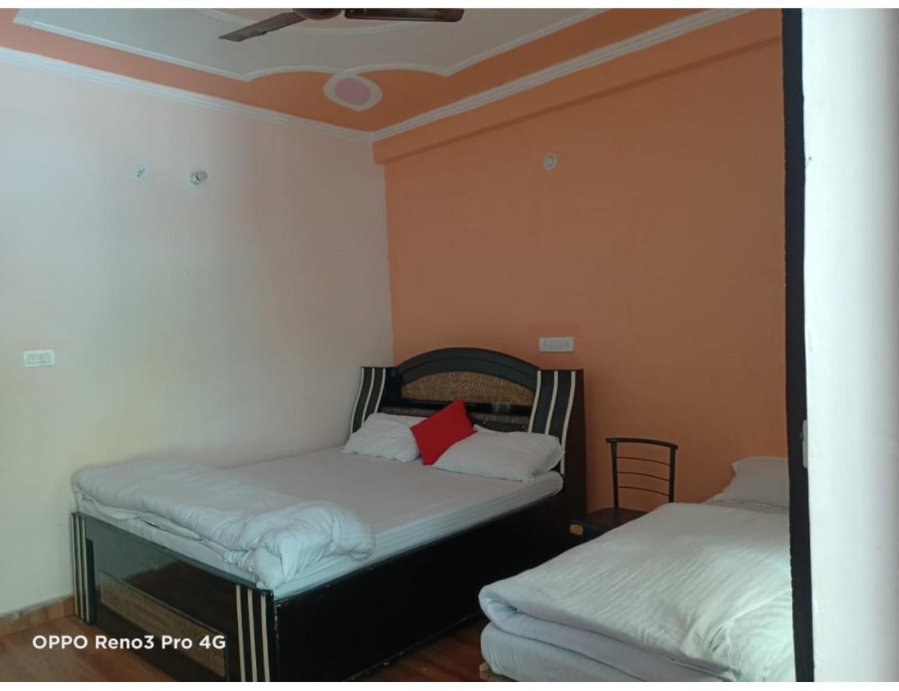 Hotel Kanak Palace, Barkot