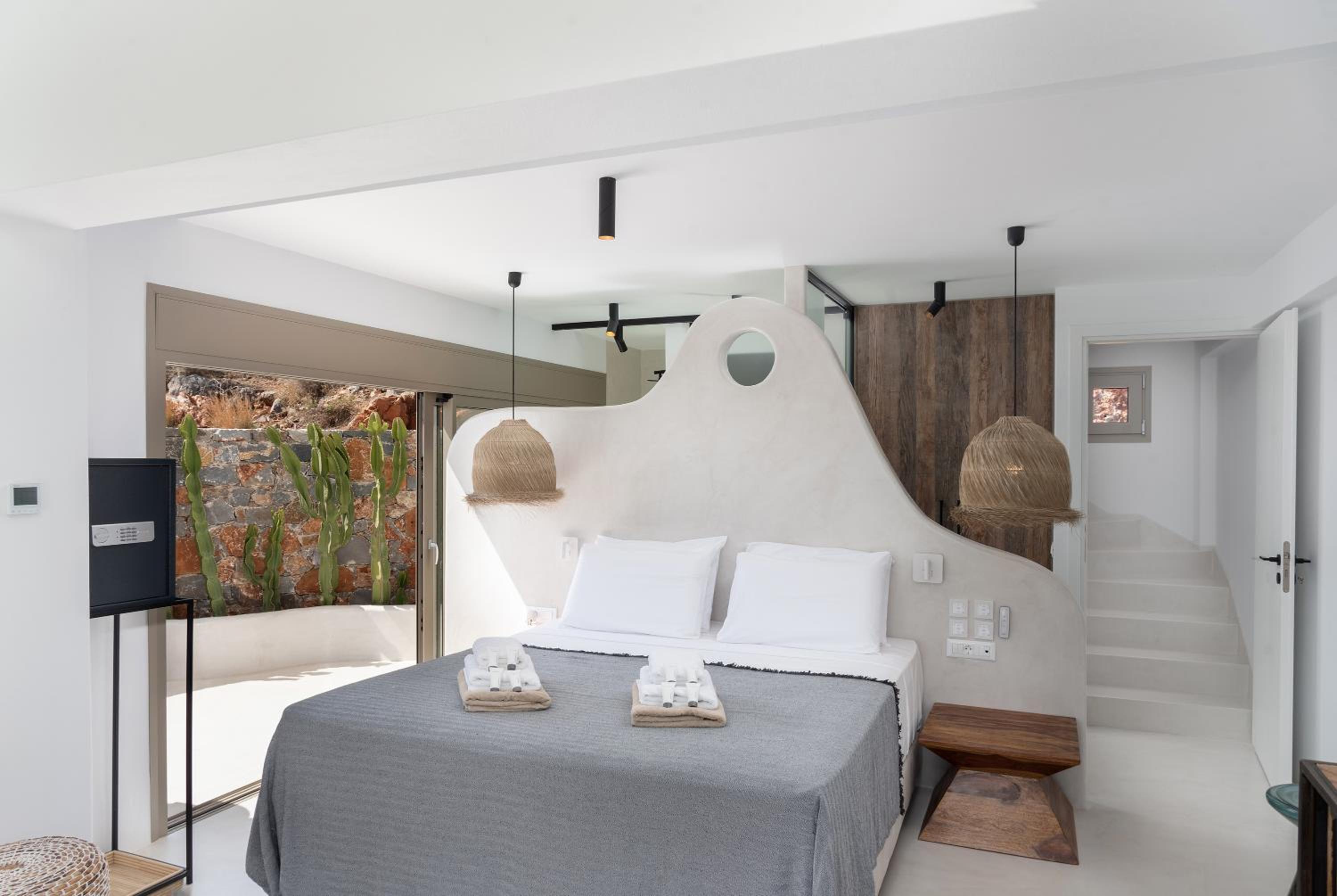 New Serenity Art Villa Elounda view 2