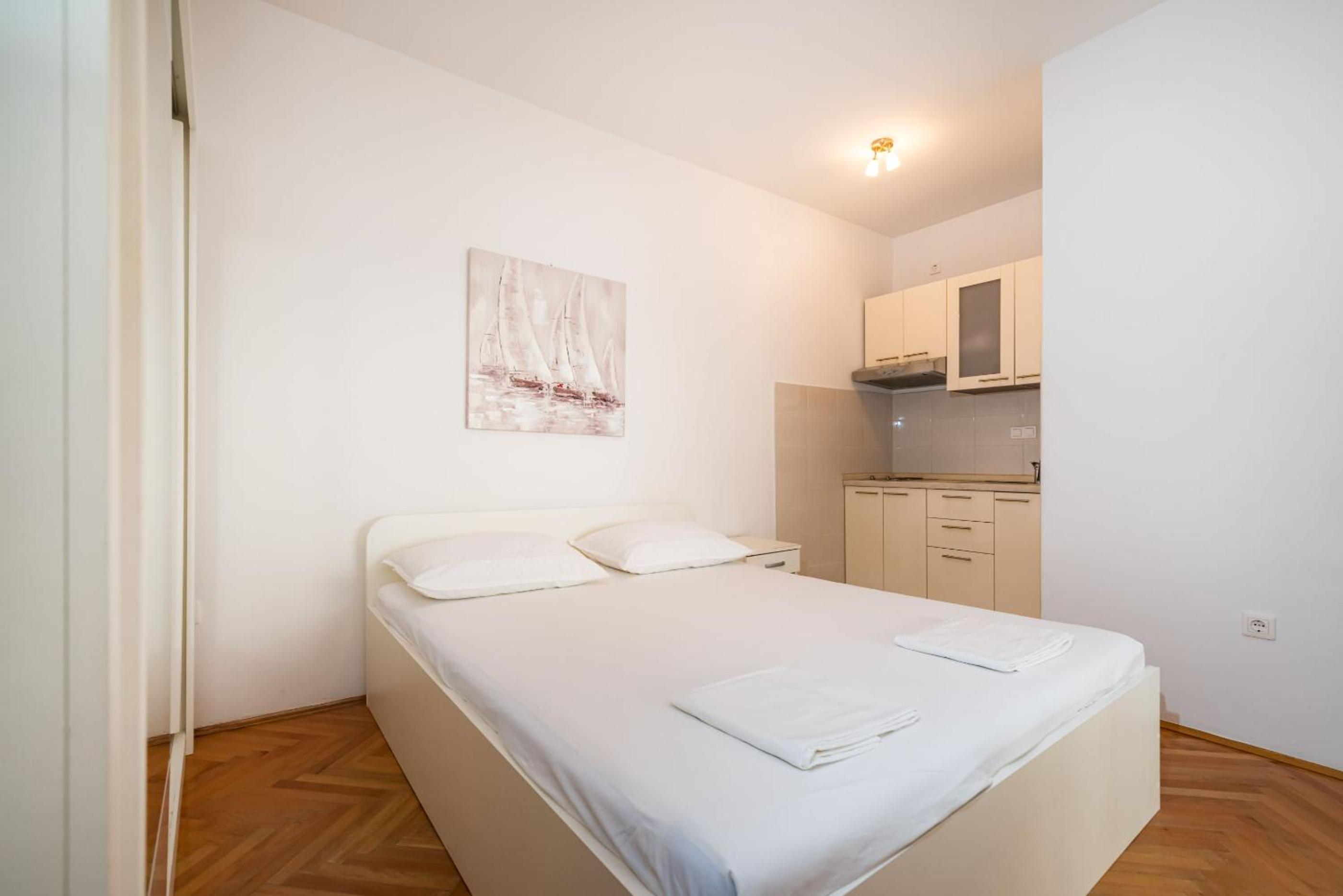 Studio Apartments Near Center