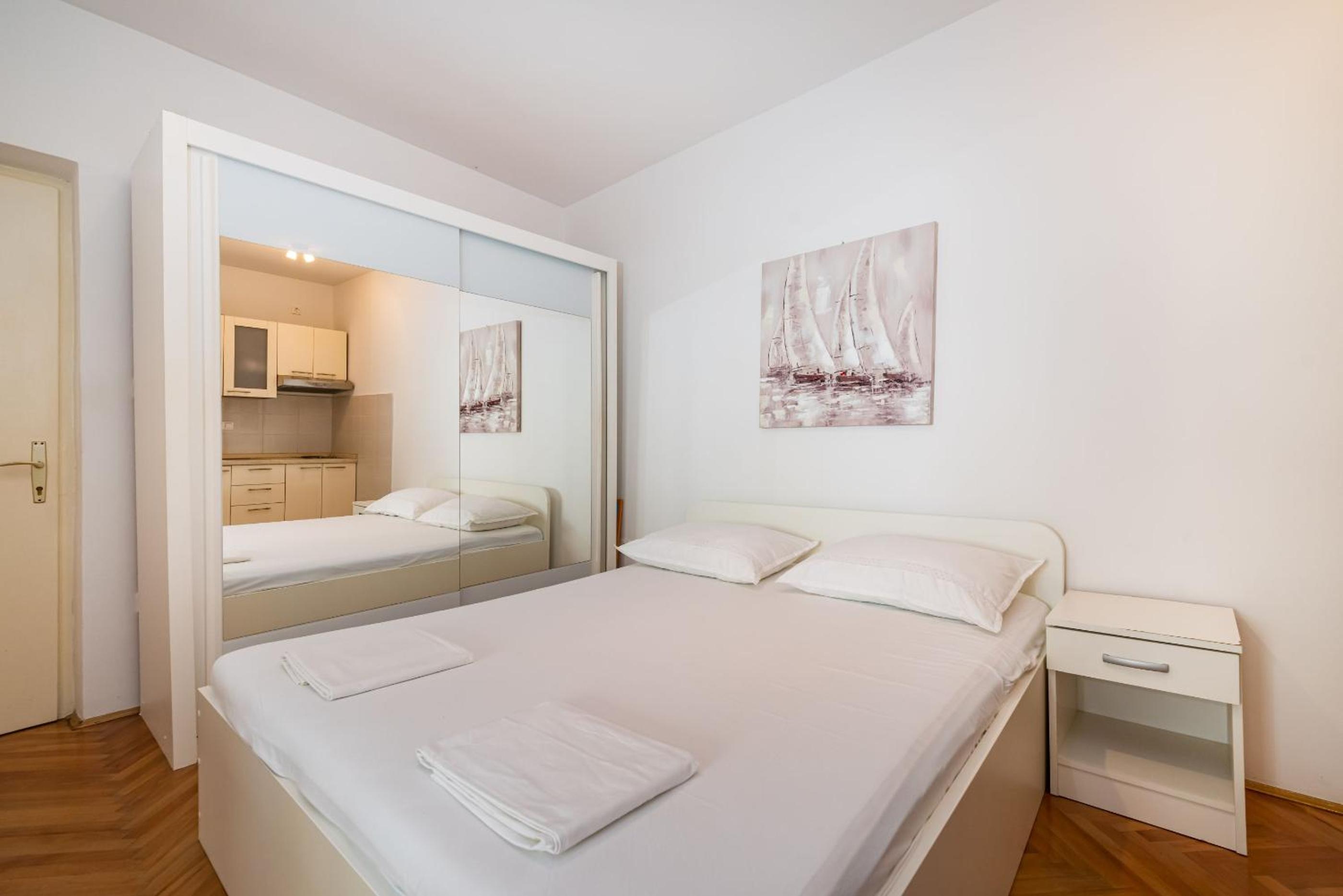 Studio Apartments Near Center