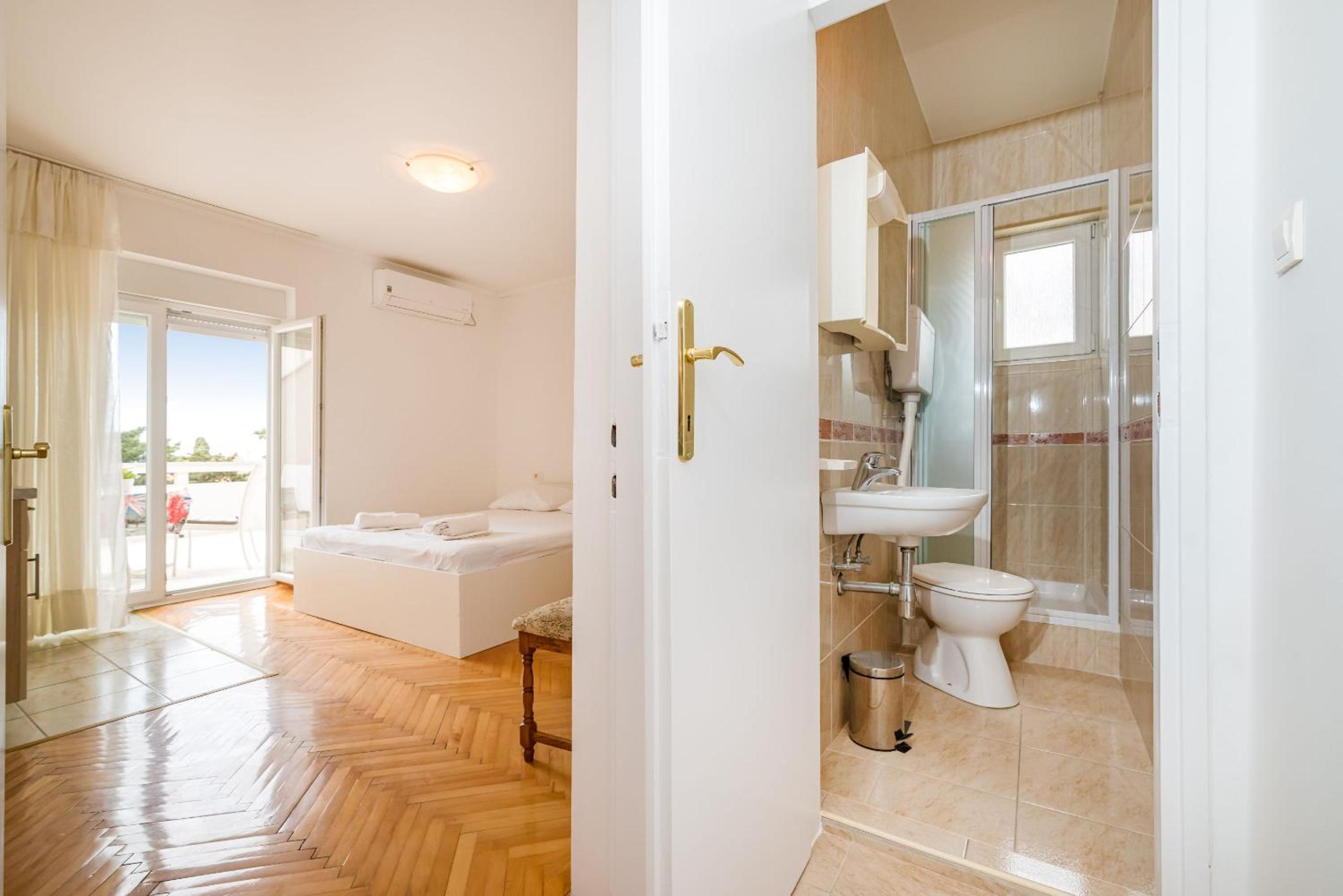 Studio Apartments Near Center
