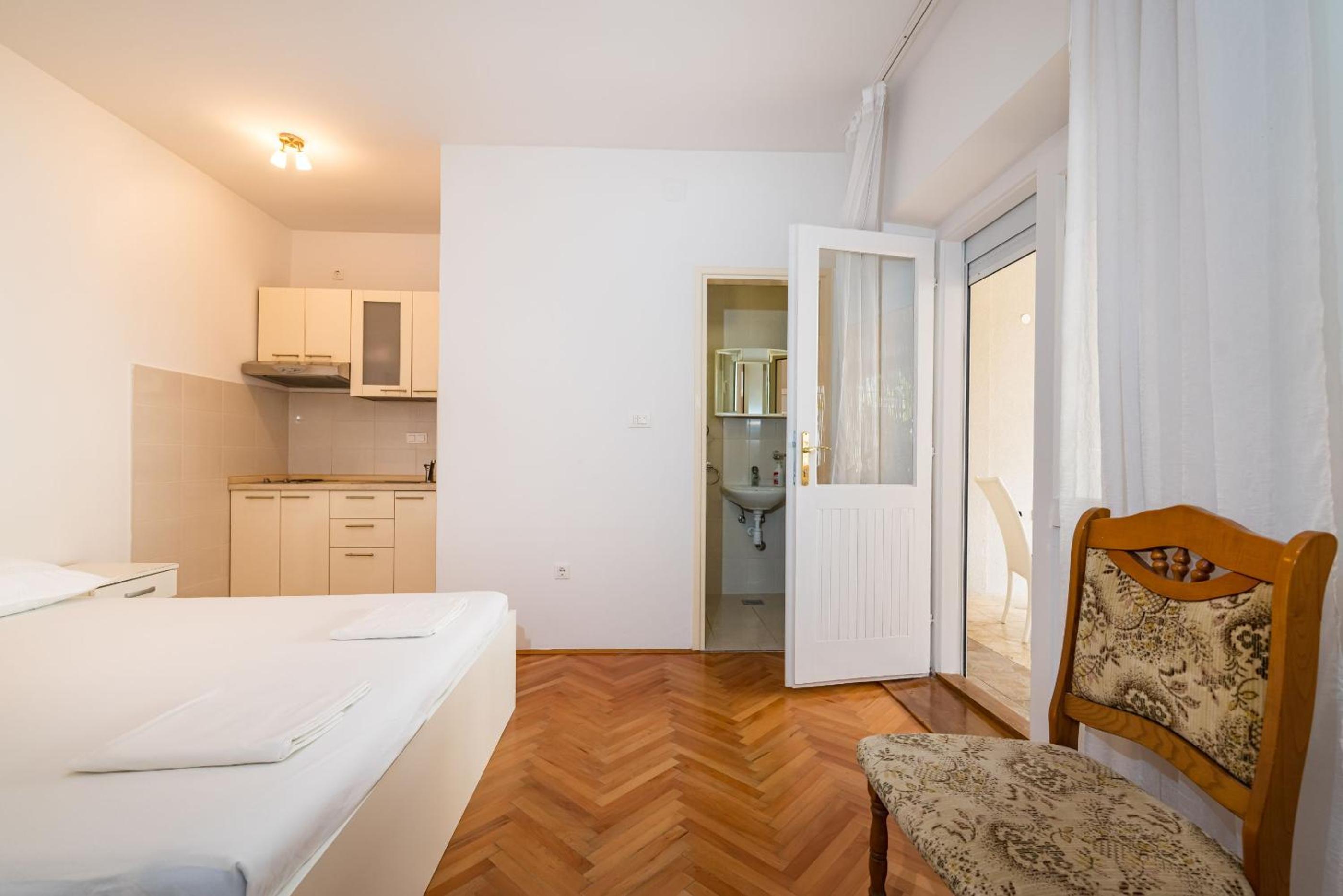 Studio Apartments Near Center