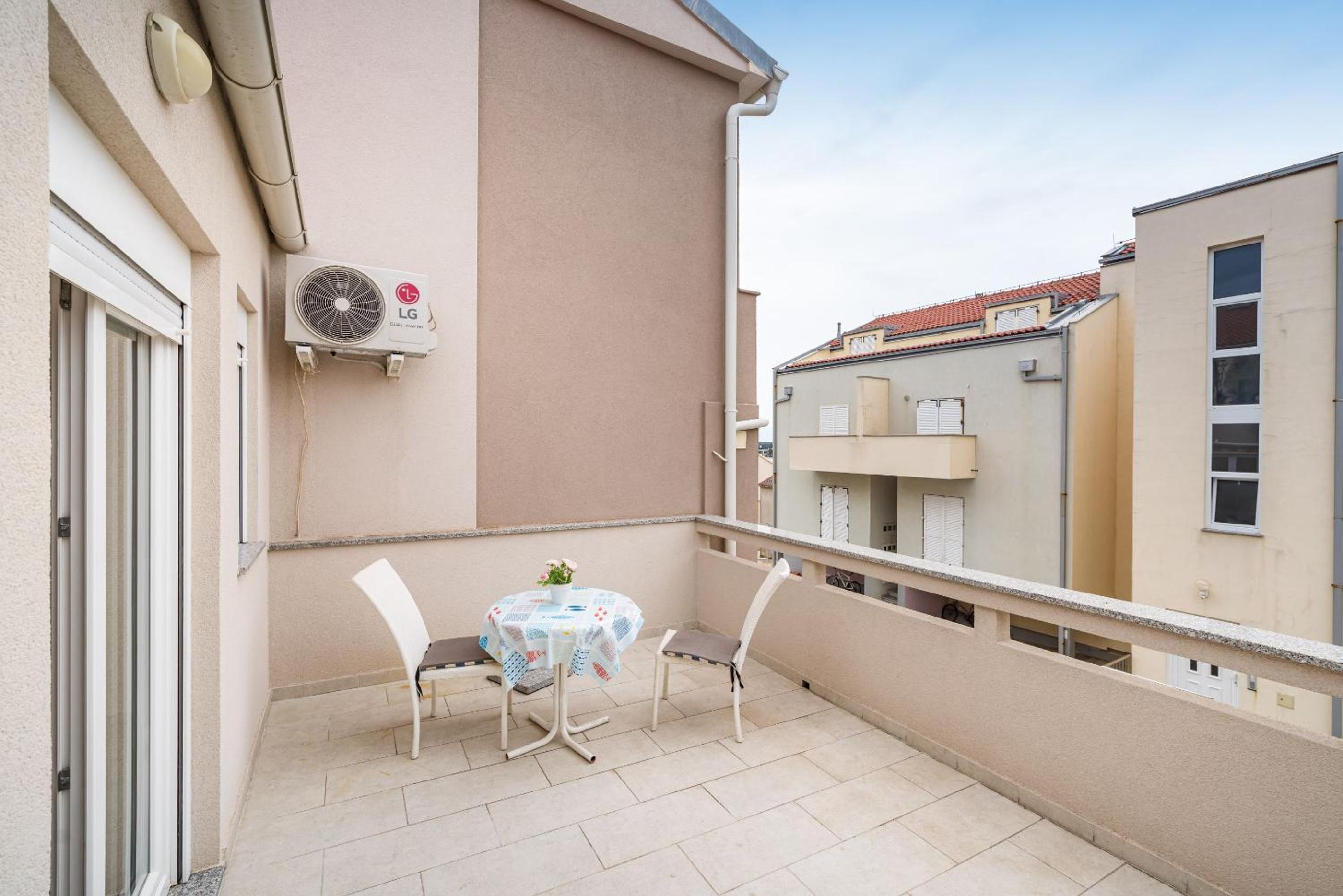 Studio Apartments Near Center