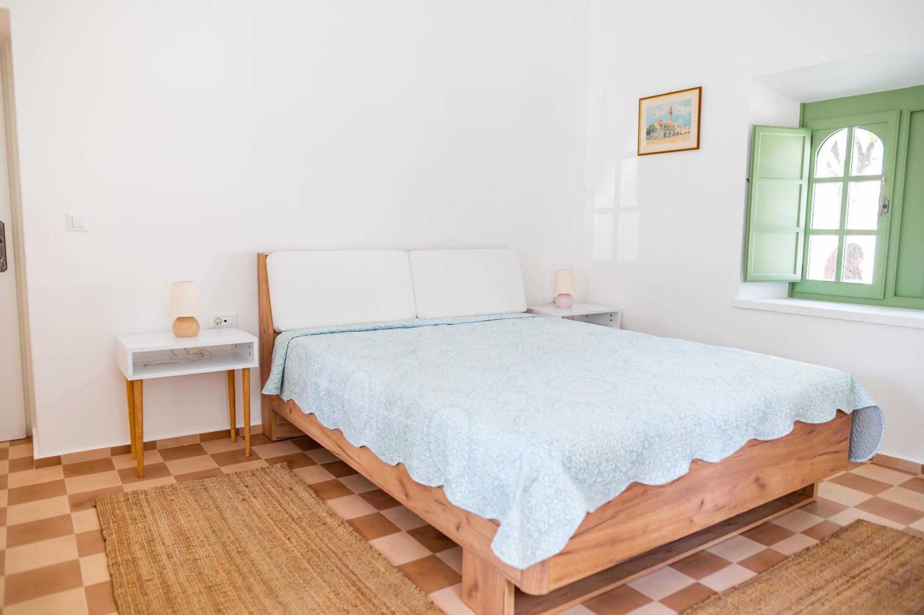 Vintage Charm photo 2