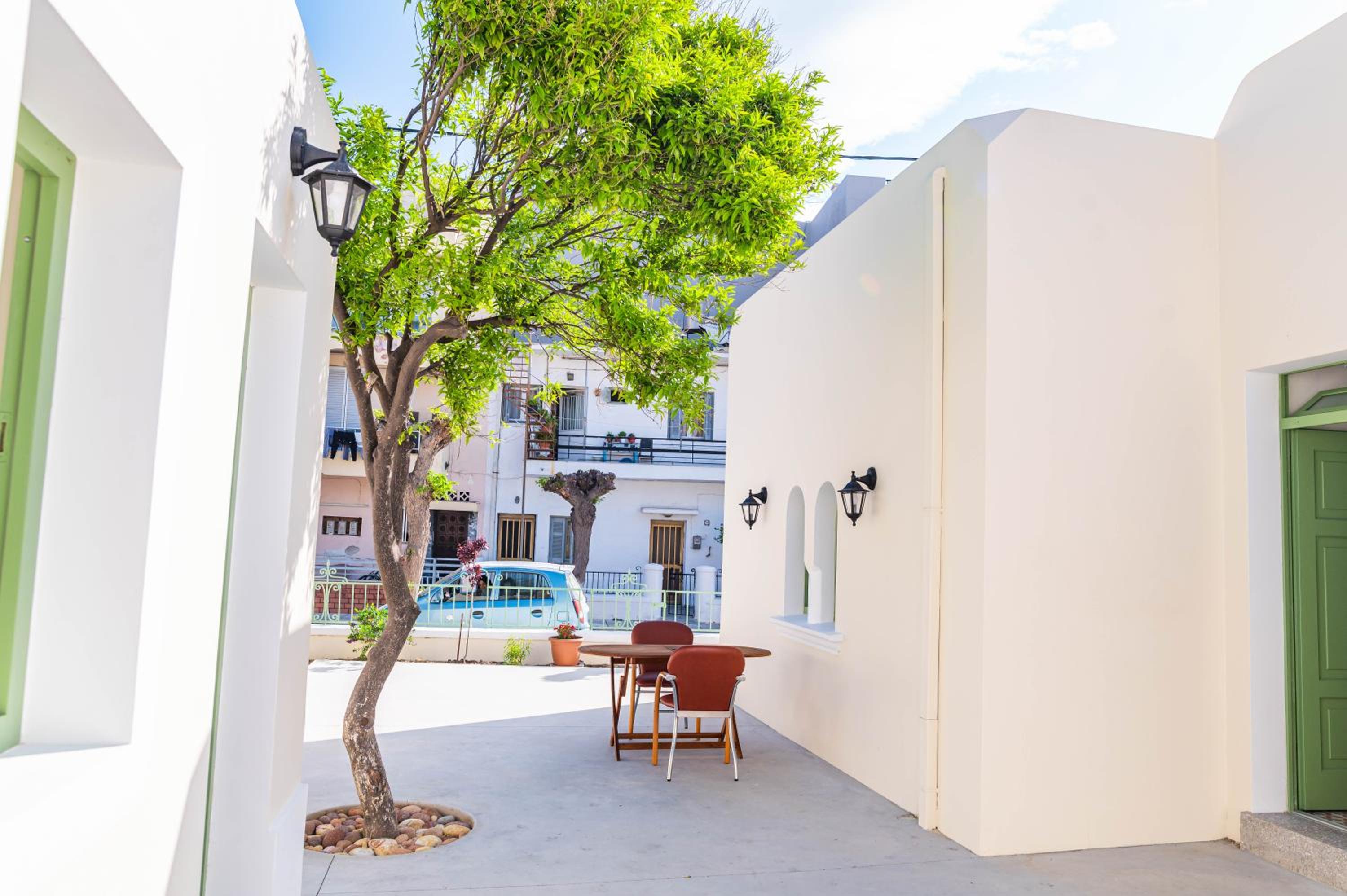 Vintage Charm photo 3