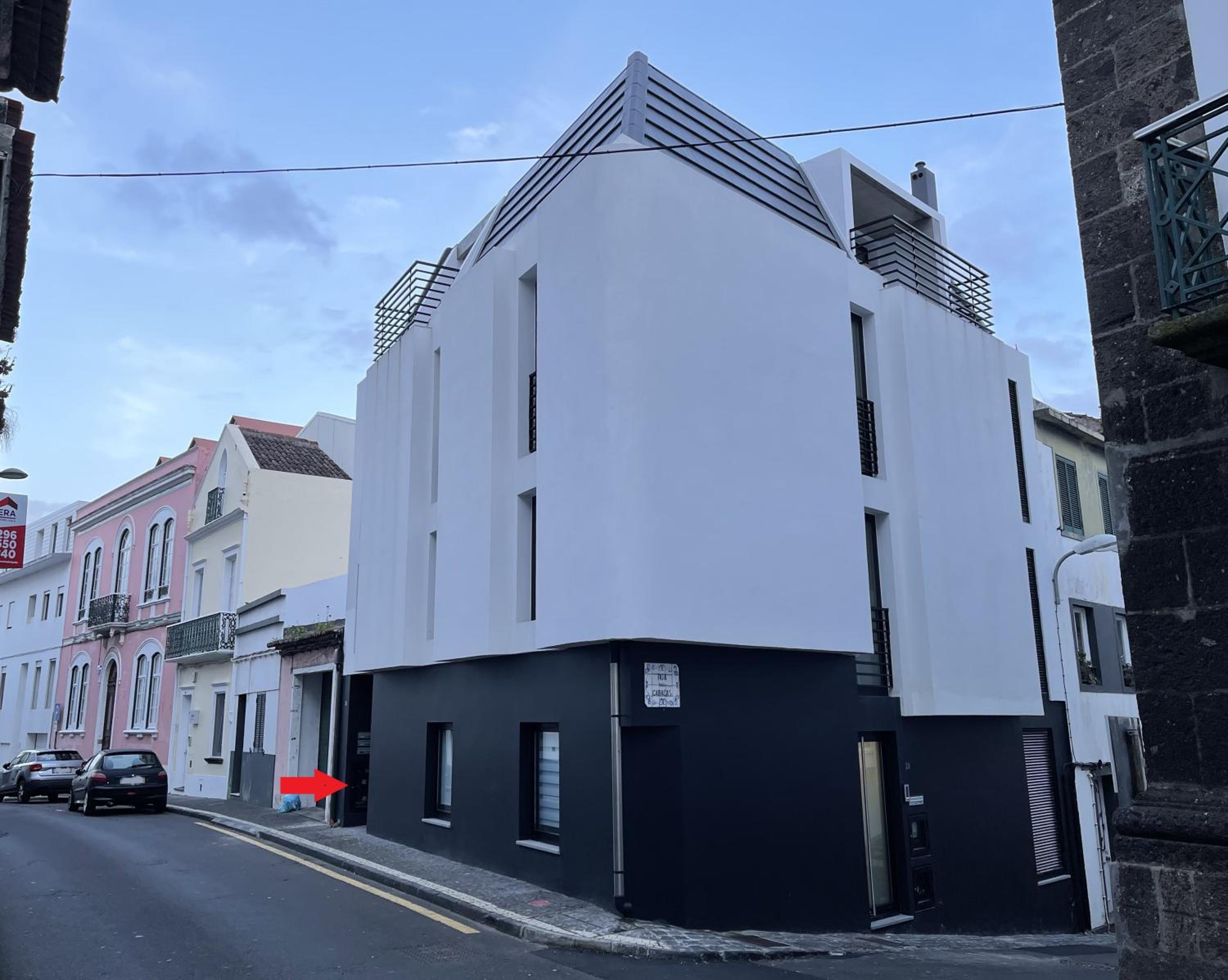 Hotel Living PDL 2 - Image 1