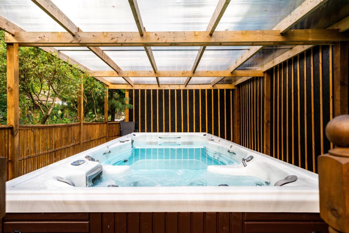 Jacuzzi