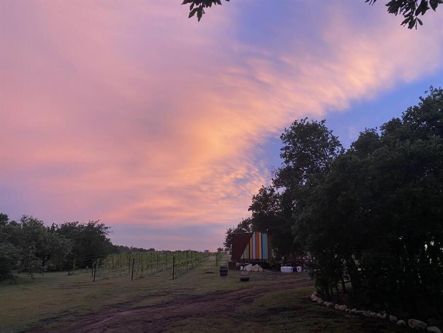 Glamping Retreat on Scenic Winery