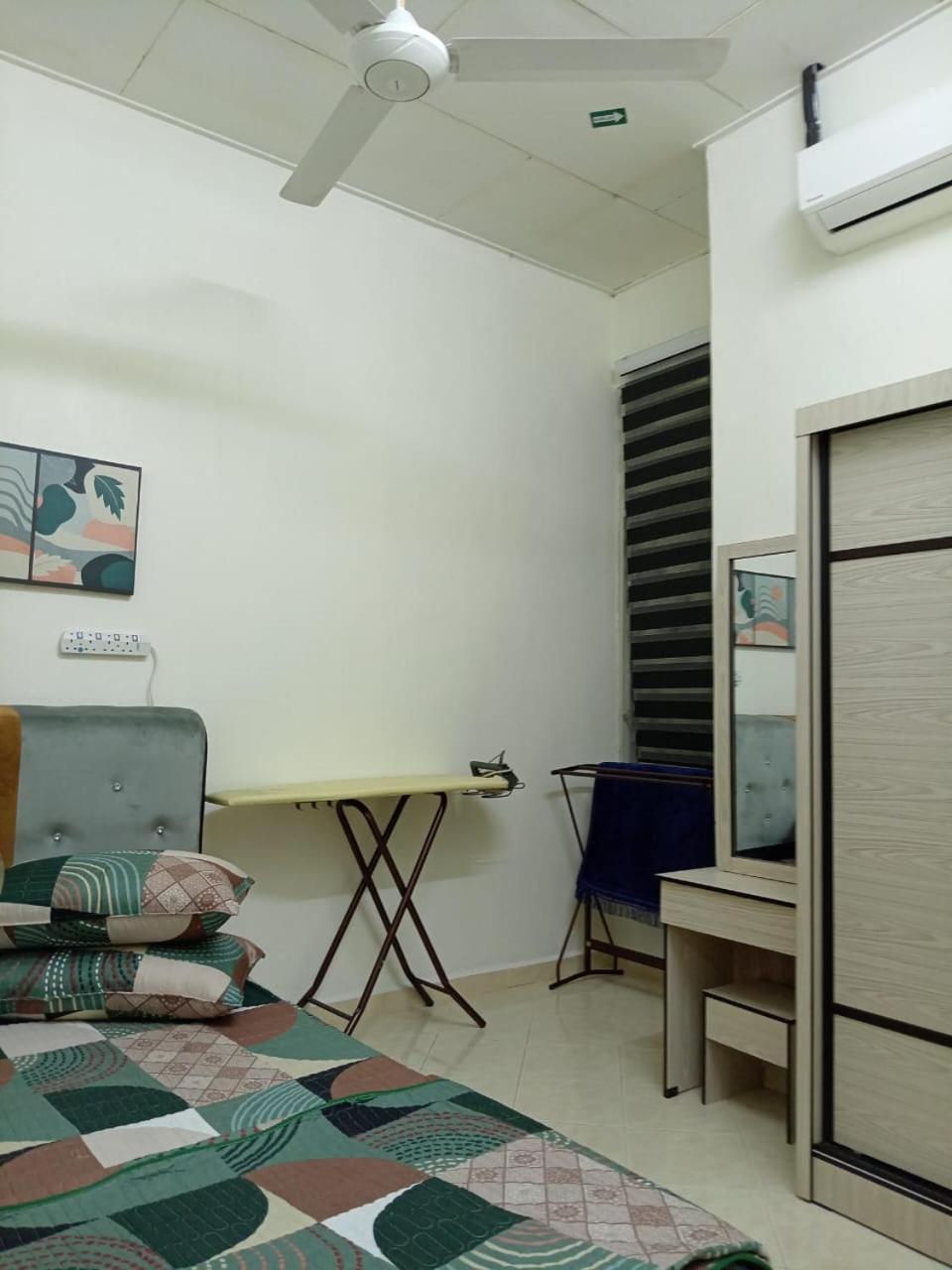DiNda Homestay photo 8