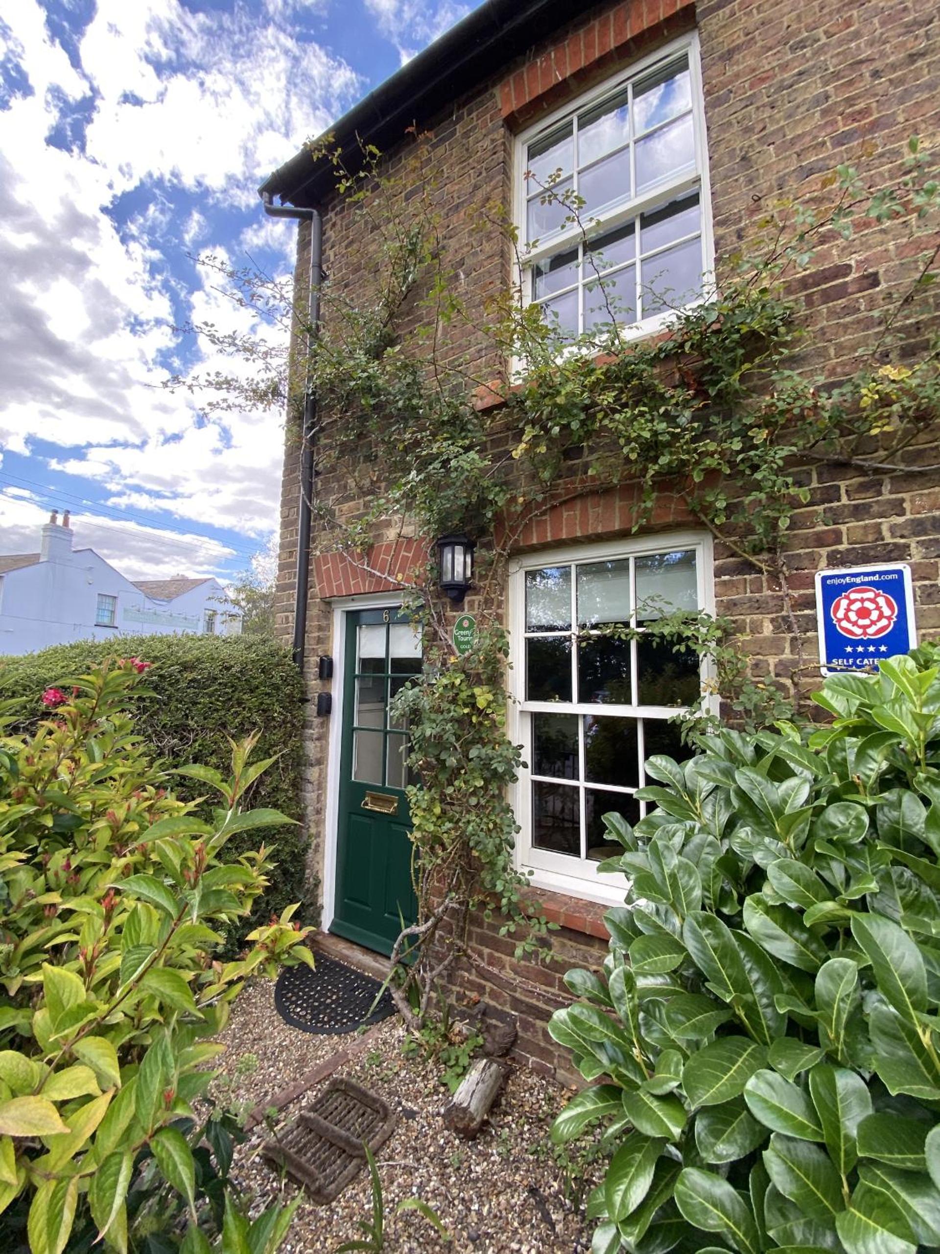 Green Cottages