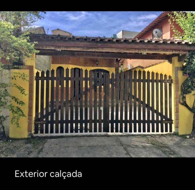 Casa confortável p 13 praia Itaguá Ubatuba