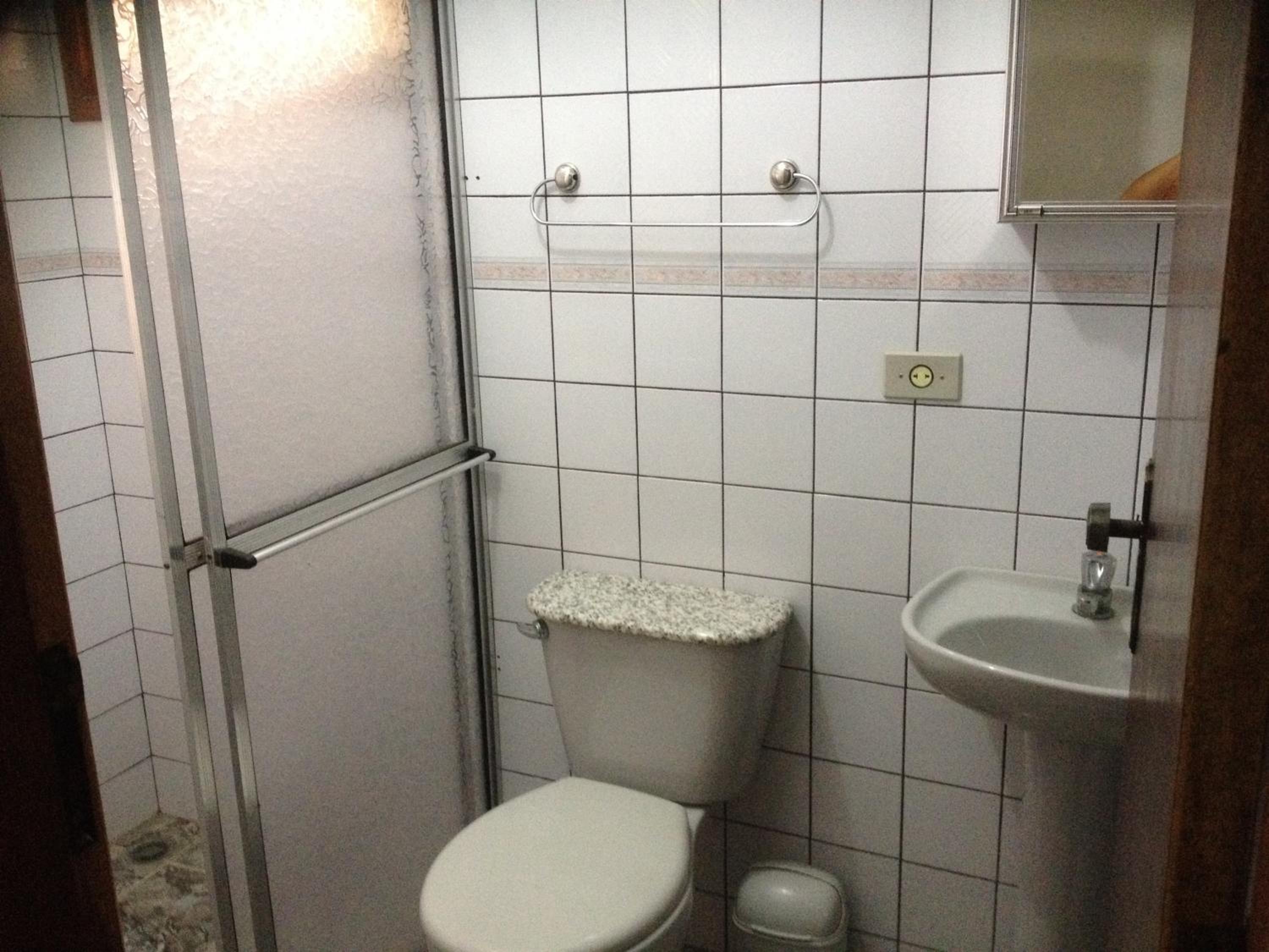Casa confortável p 13 praia Itaguá Ubatuba