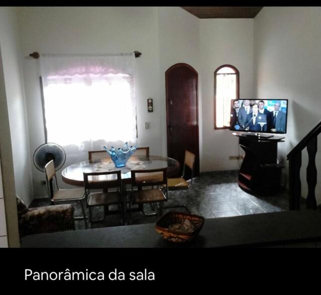 Casa confortável p 13 praia Itaguá Ubatuba