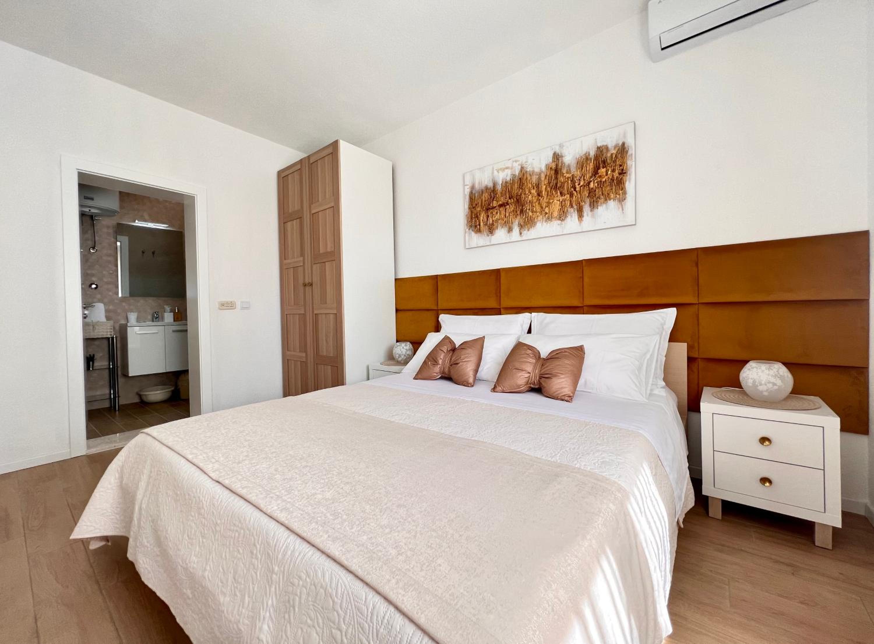 Apartments Pera