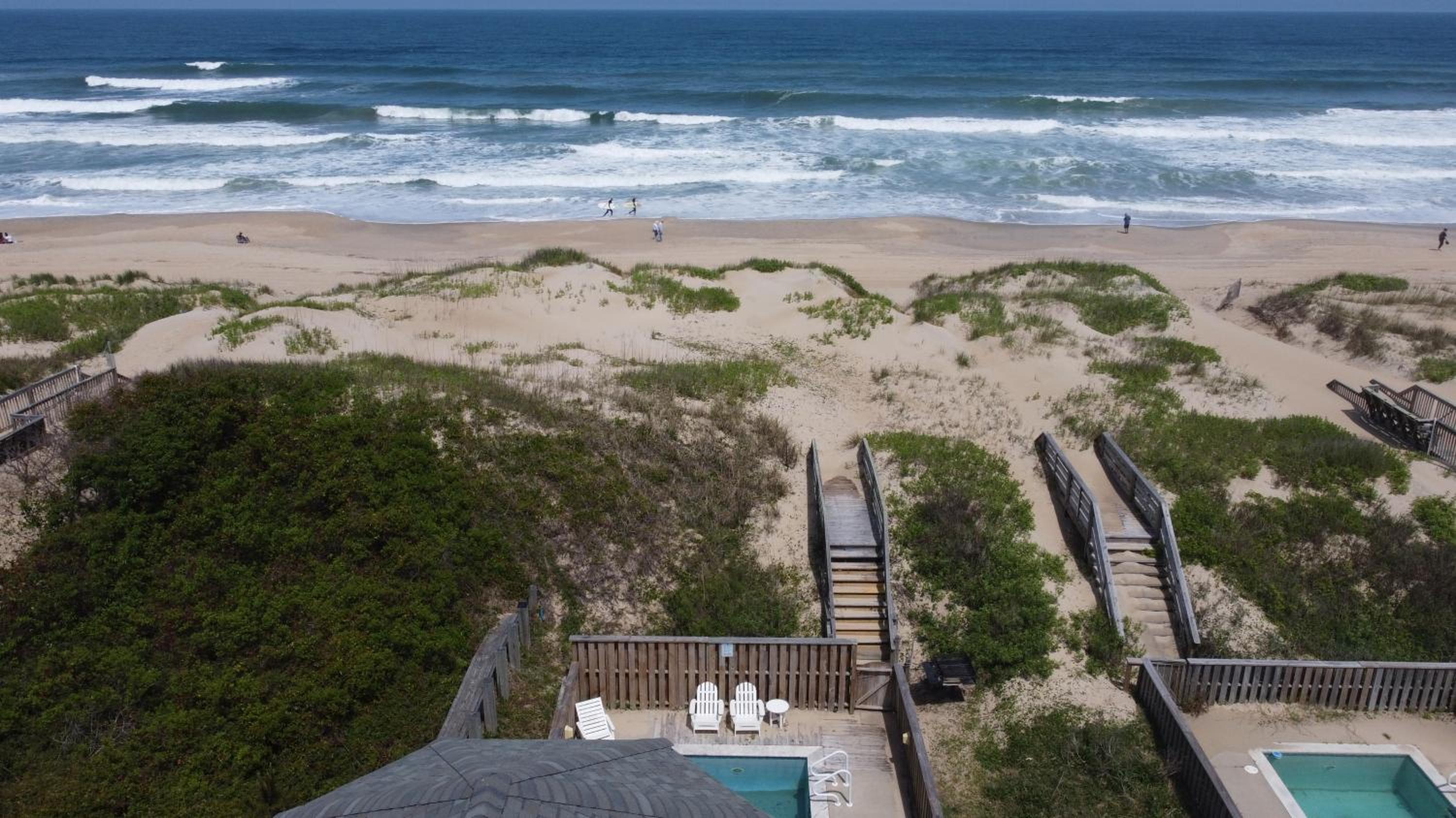 Savannah - Nags Head MP 16, Oceanfront, Direct Beach Access, Pool, Hot Tub, Pool Table