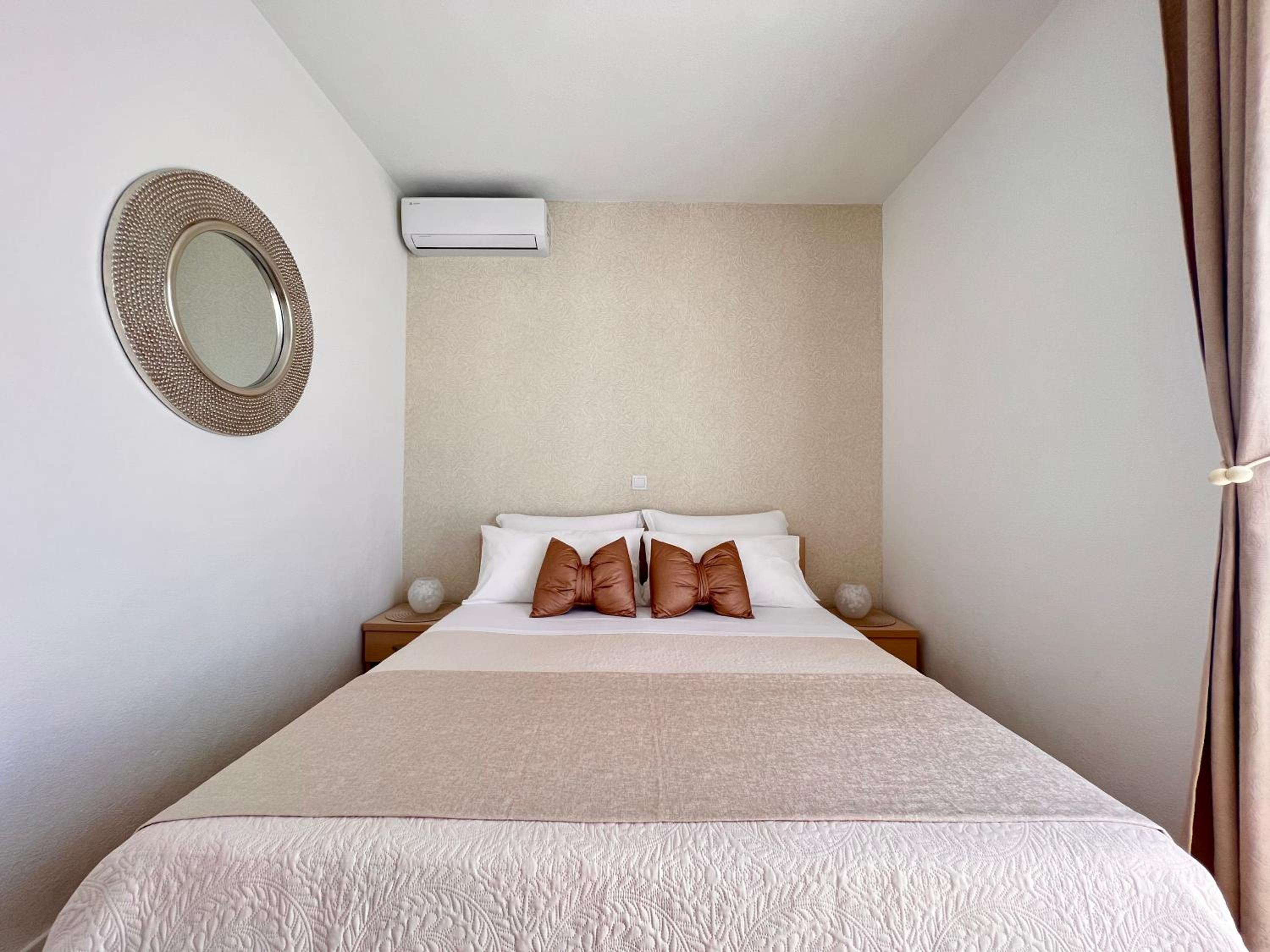 Apartments Pera