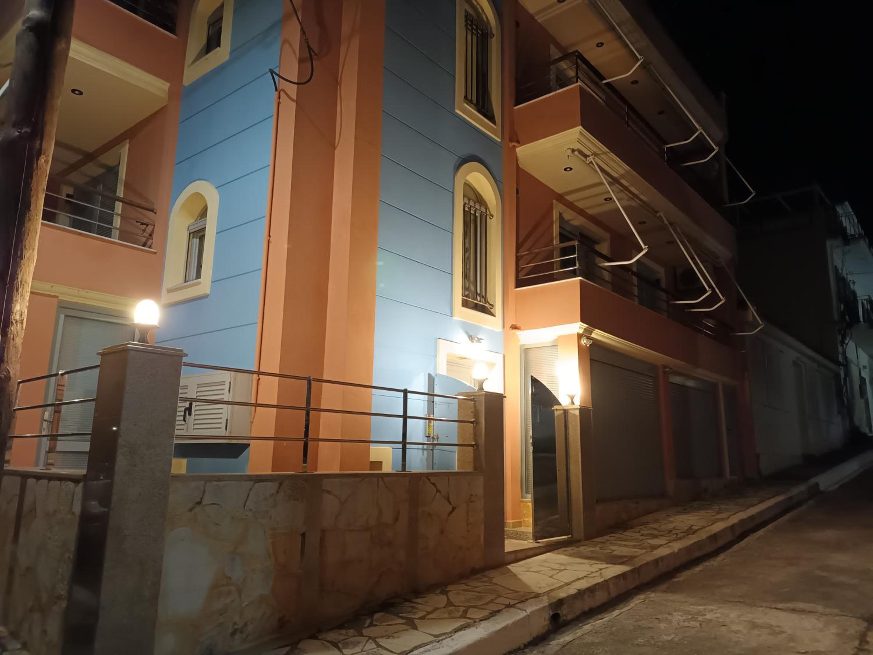 LIVIERATOS APARTMENTS