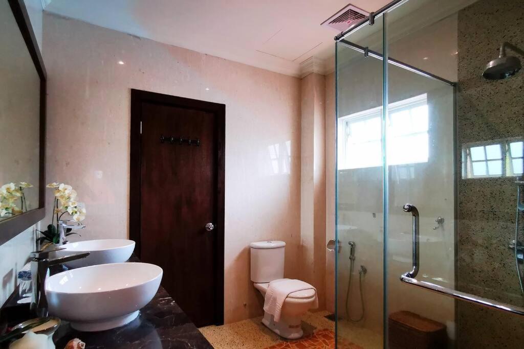 Tiara Golf Villa With Pool