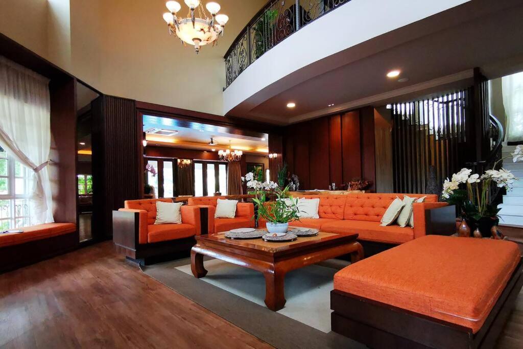 Tiara Golf Villa With Pool