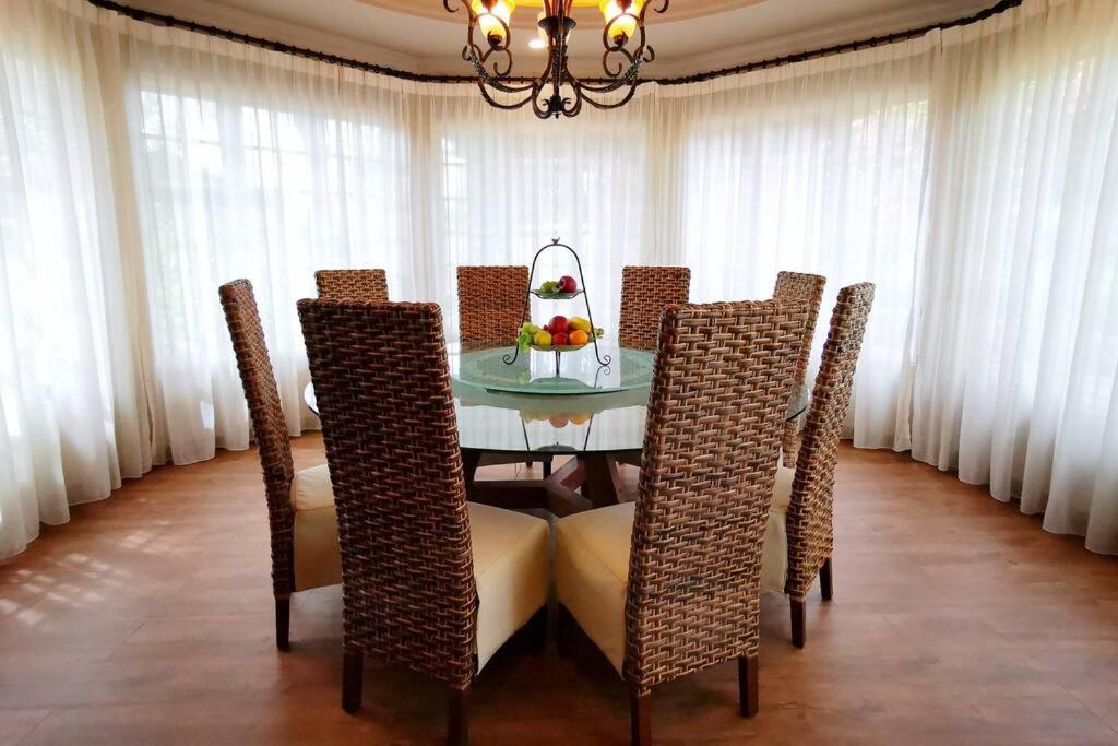 Tiara Golf Villa With Pool
