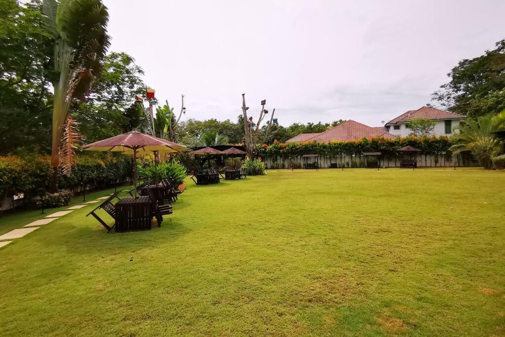 Tiara Golf Villa With Pool