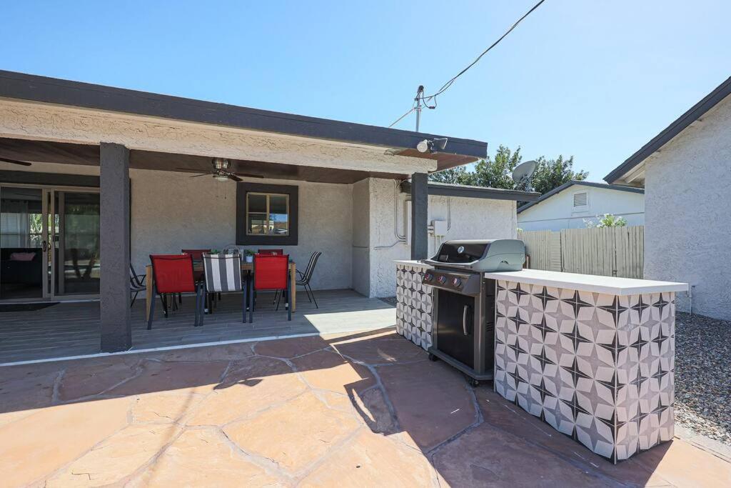Relaxing Oasis: Spacious 4BR House w/ Private Pool view 3