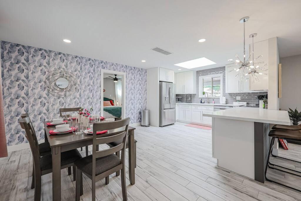 Relaxing Oasis: Spacious 4BR House w/ Private Pool view 4