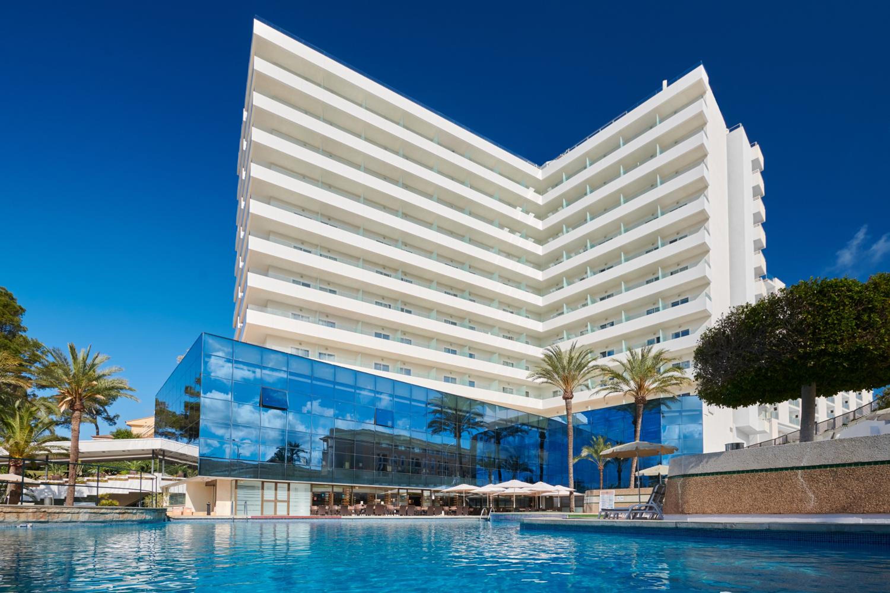 Playa de Palma Vacations - Grupotel Taurus Park - Property Image 1