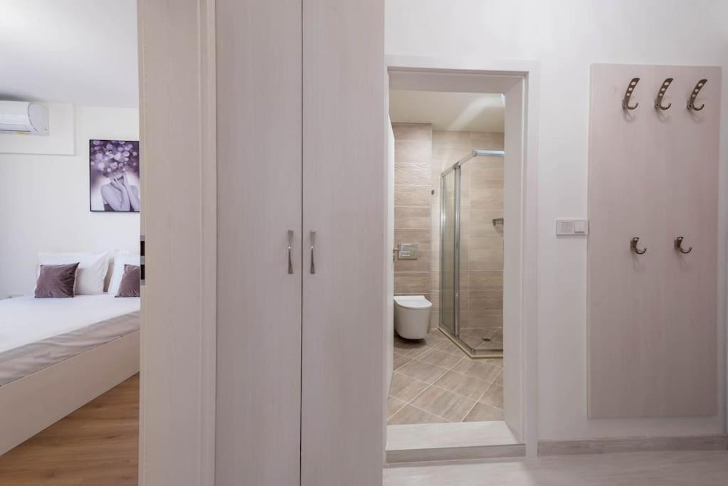 Labyrinth Apartment - free parking space included