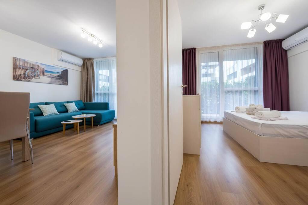 Labyrinth Apartment - free parking space included