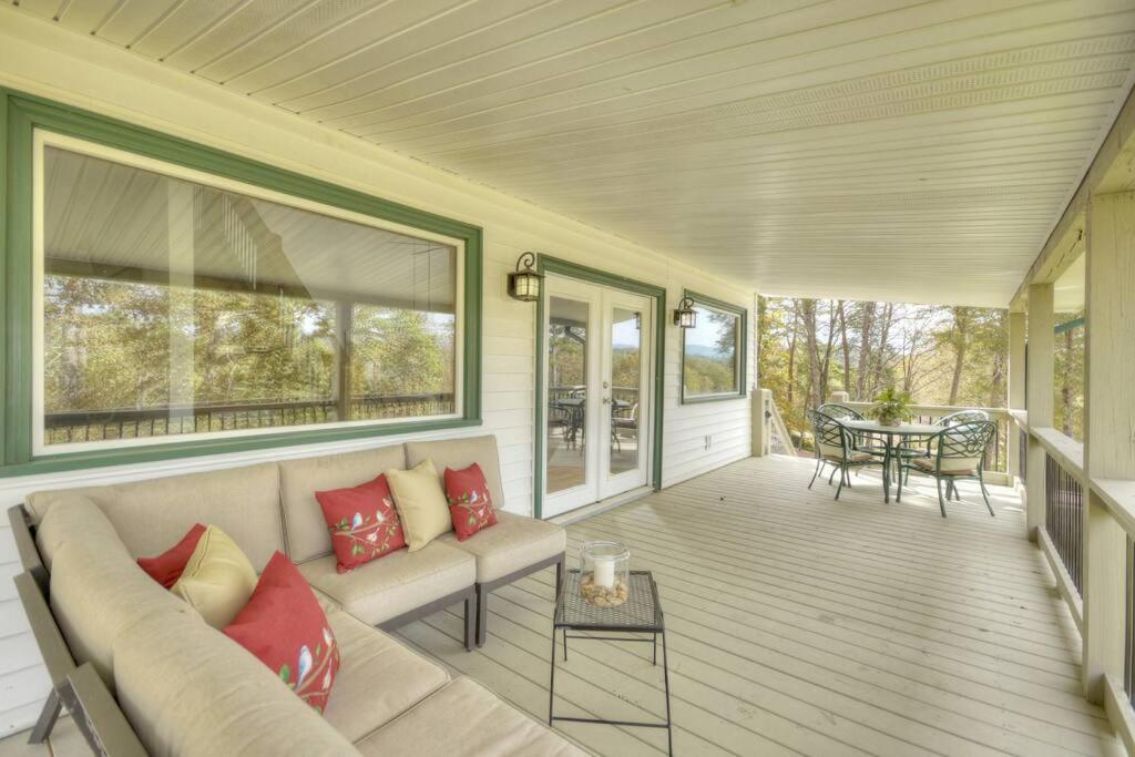Blueberry Ridge Cottage near Ocoee River Shopping view 5